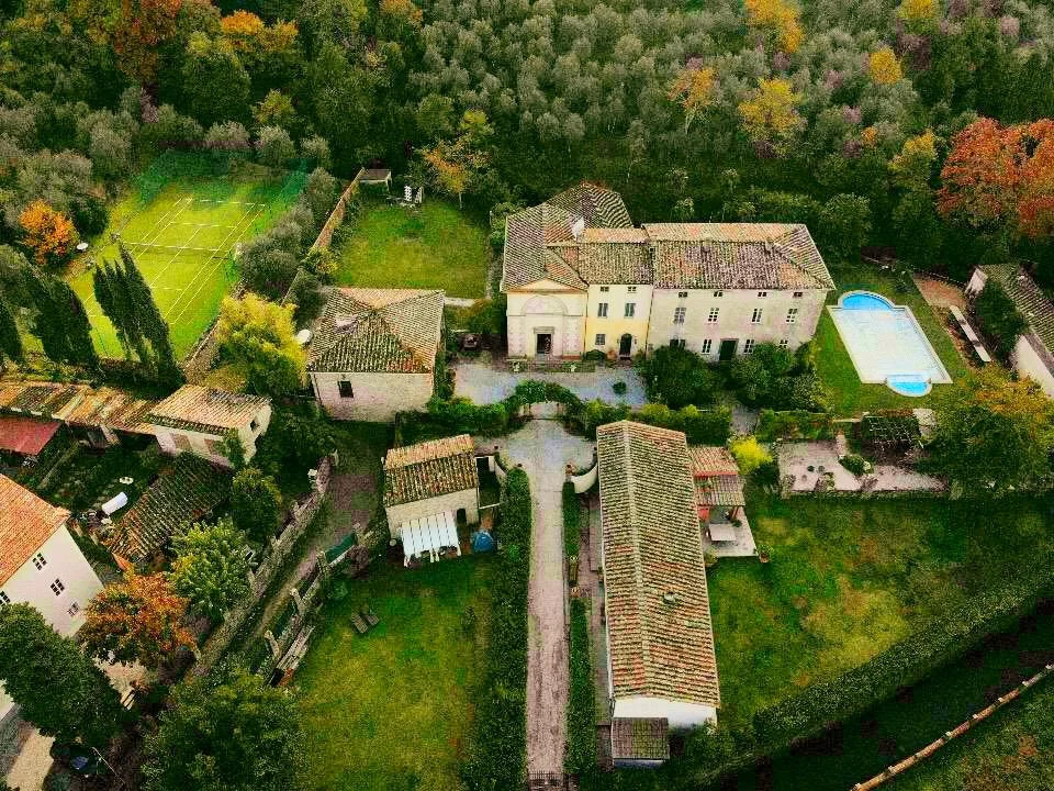 aerial_with_court_and_pool.jpg