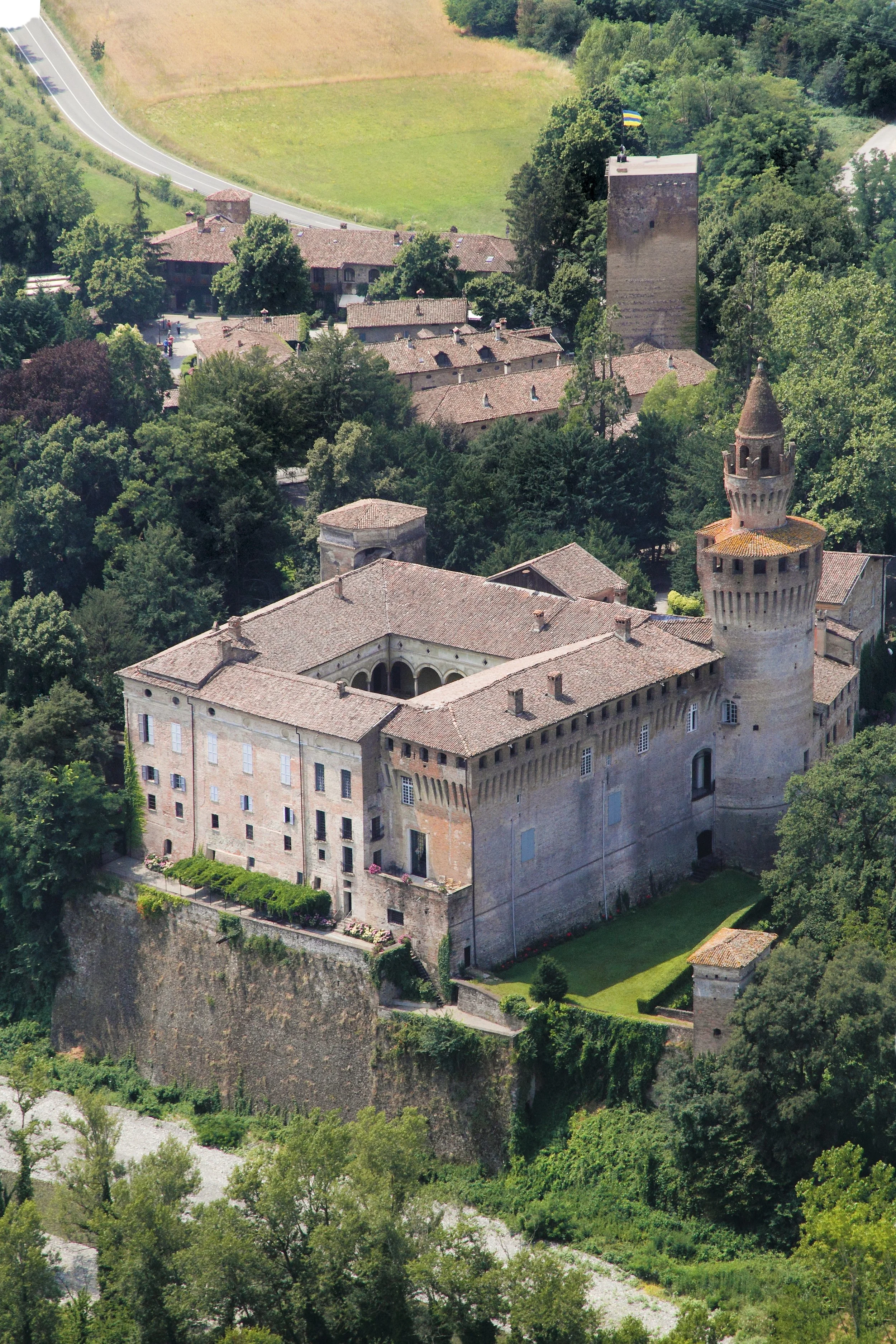 Castello di Rivalta  Max Guests - 100-200, Distance - Less than one hour, Airport - Milan 