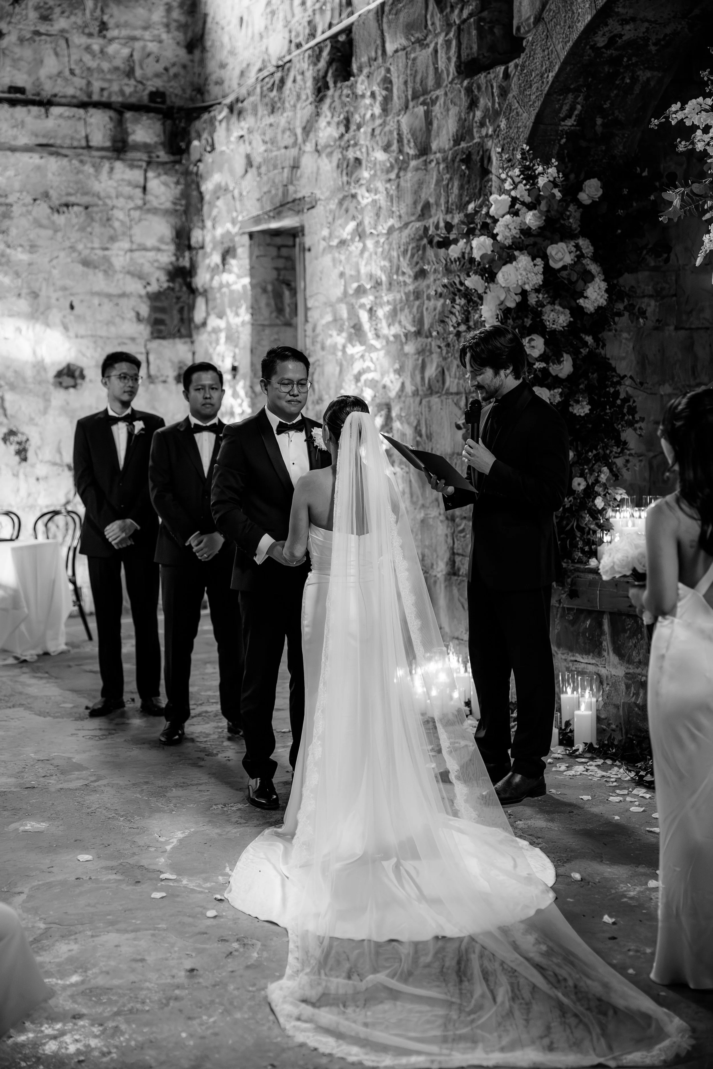 ceremony (@edsloanweddings).jpg