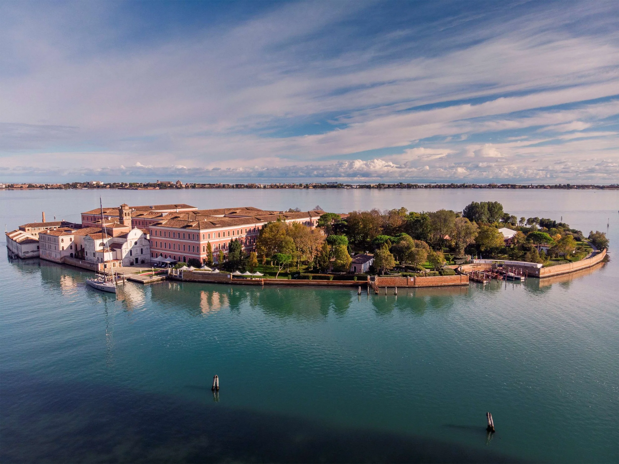 San Clemente Palace Venice  Max Guests - 200+, Distance - Less than one hour, Airport - Venice 