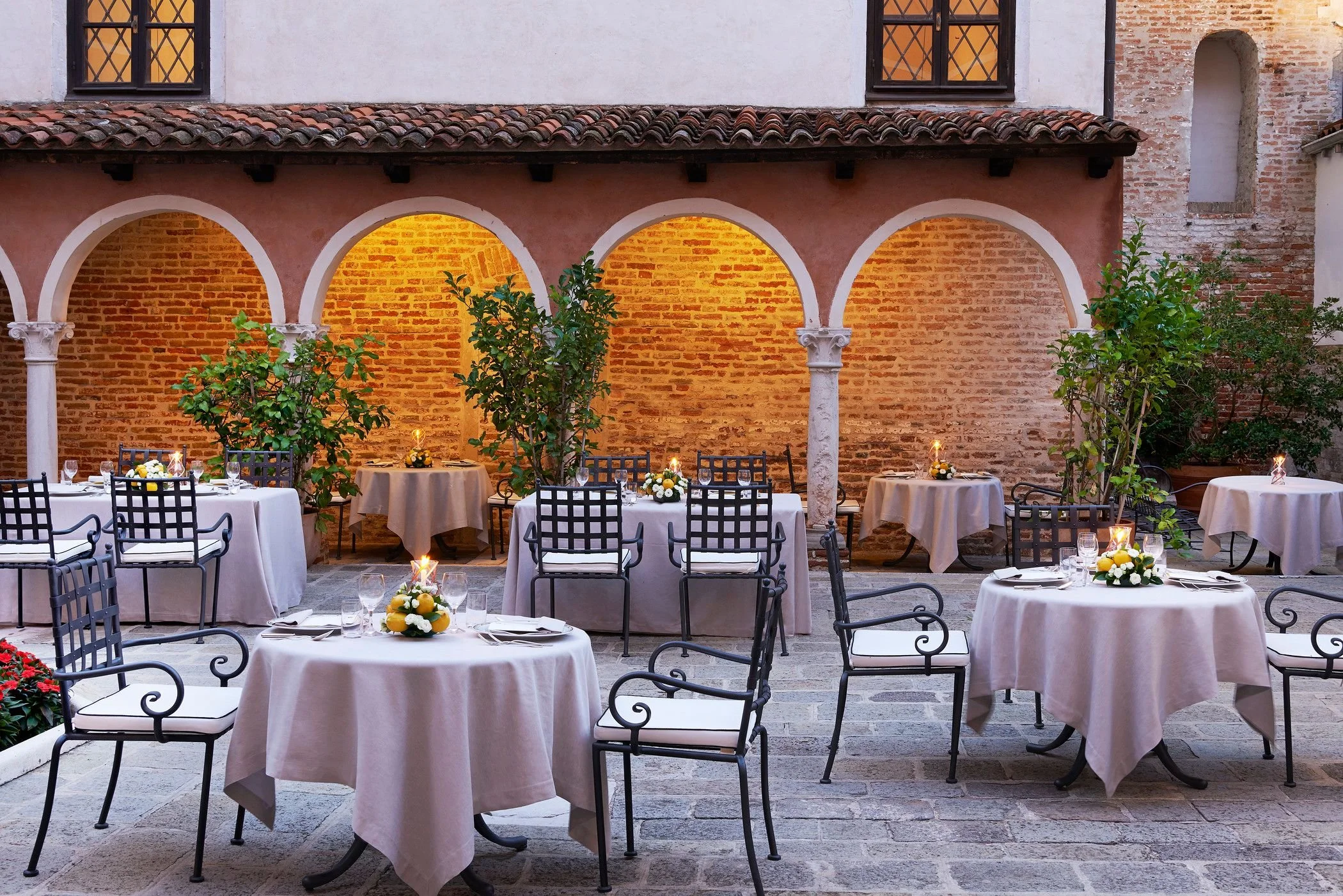 69a450cf0df65c30e73189c1_Insieme Courtyard.jpg.jpg