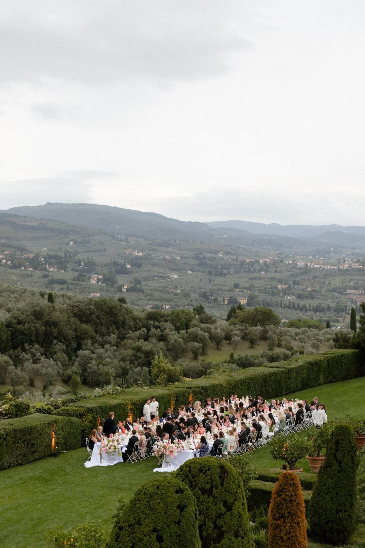 Long tables at Tuscan wedding venue near Florence
