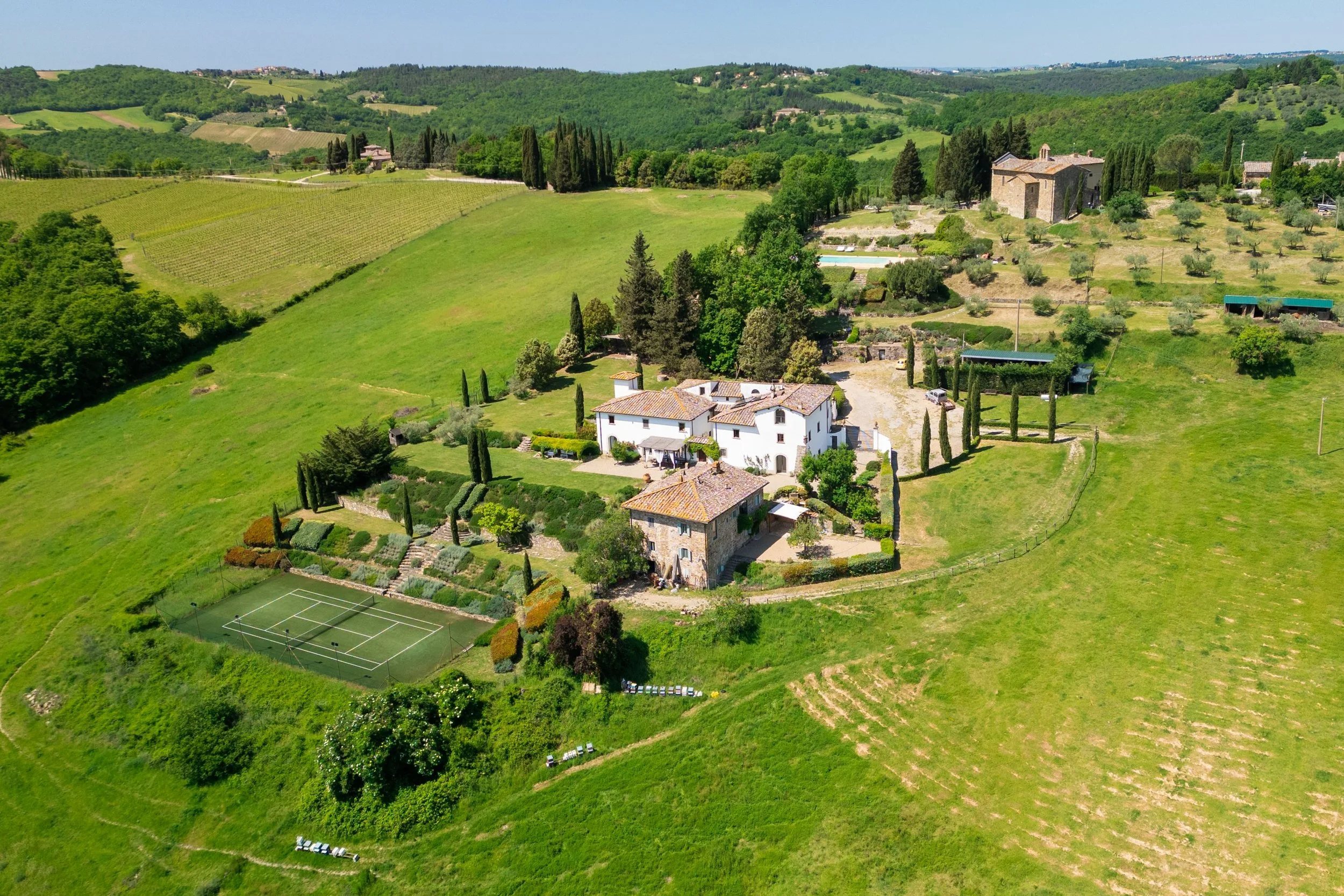 RIGNANA ESTATE  Max Guests - 50-100, Distance - More than one hour, Airport - Florence 