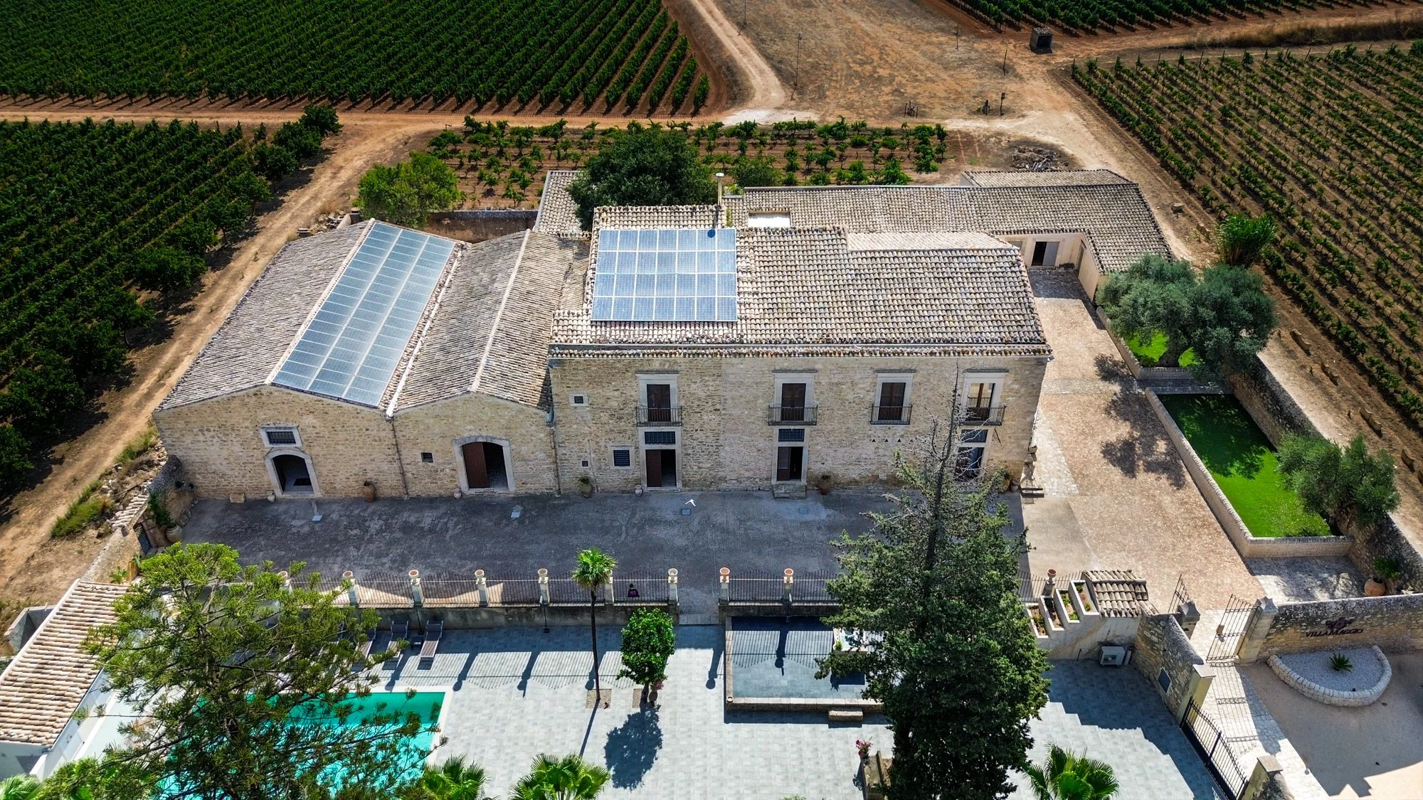 Villa_Maggio_Facciata_UmbertoTommaseo.jpg
