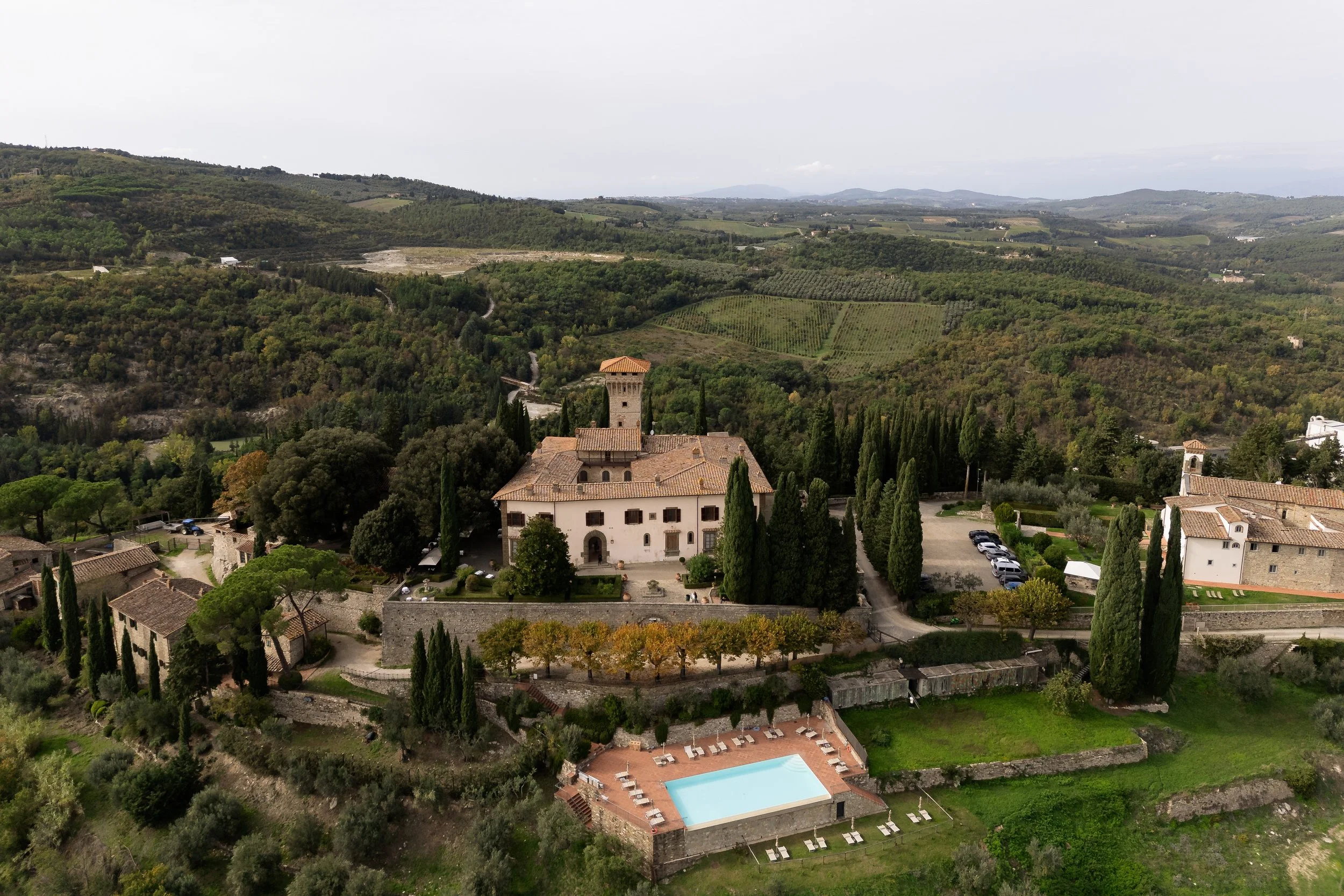 Castello_Vicchiomaggio_Aerea_View_d2photography..jpg