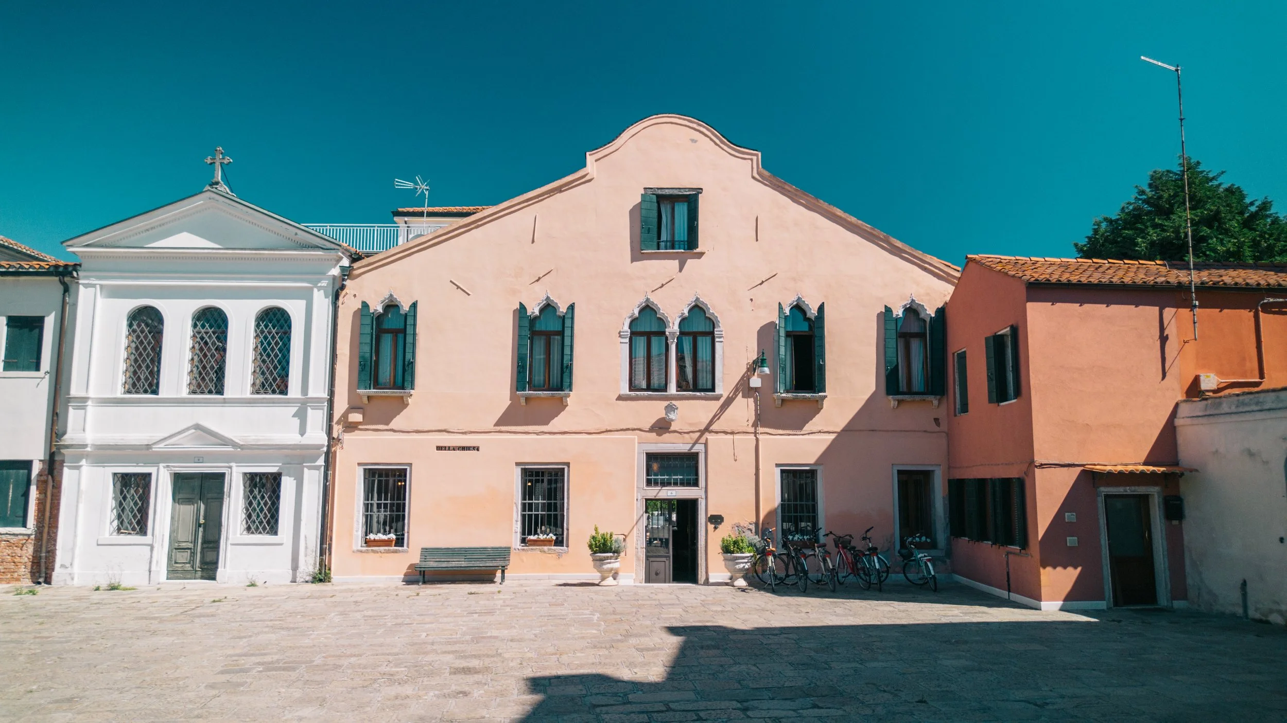 Relais Alberti-outdoor-building.jpg