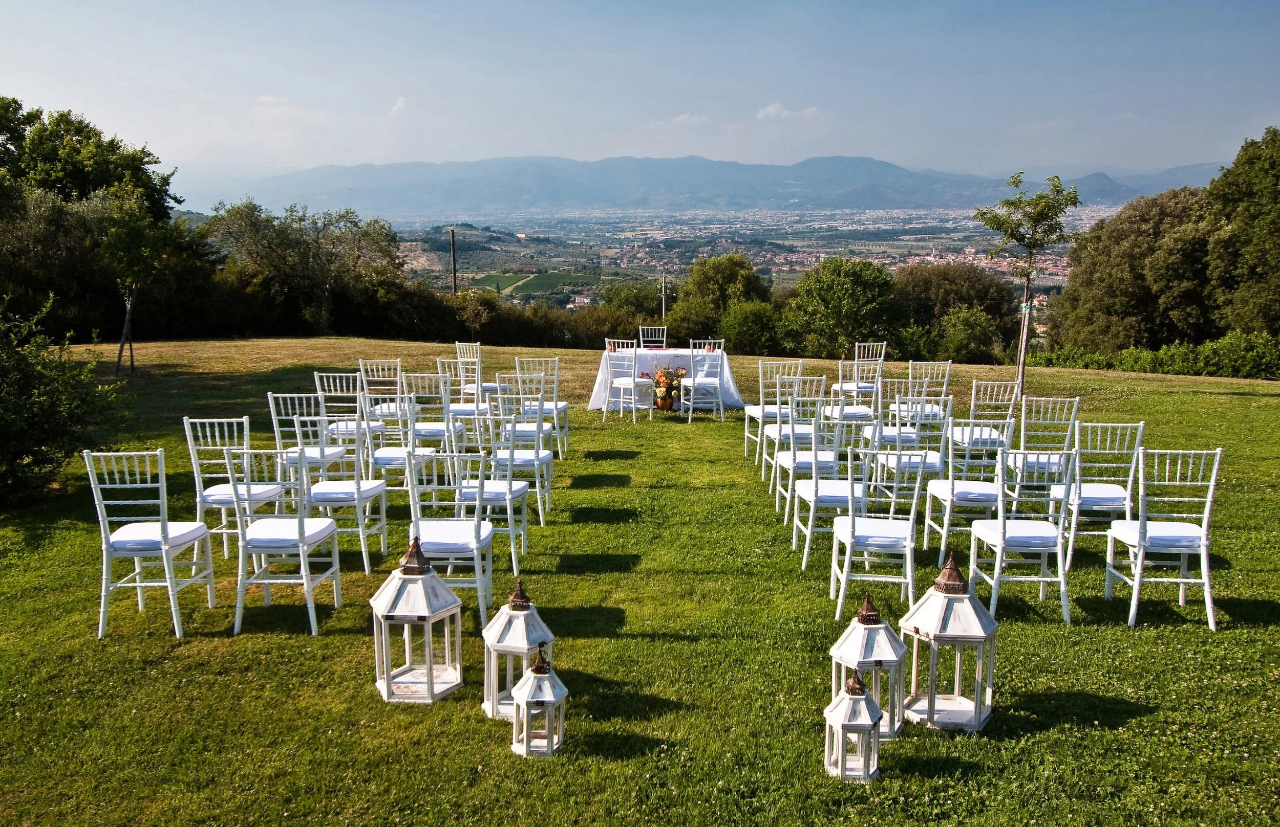 425TenutaDiArtimino_MeliaCollection-Wedding swimmingpool.jpg
