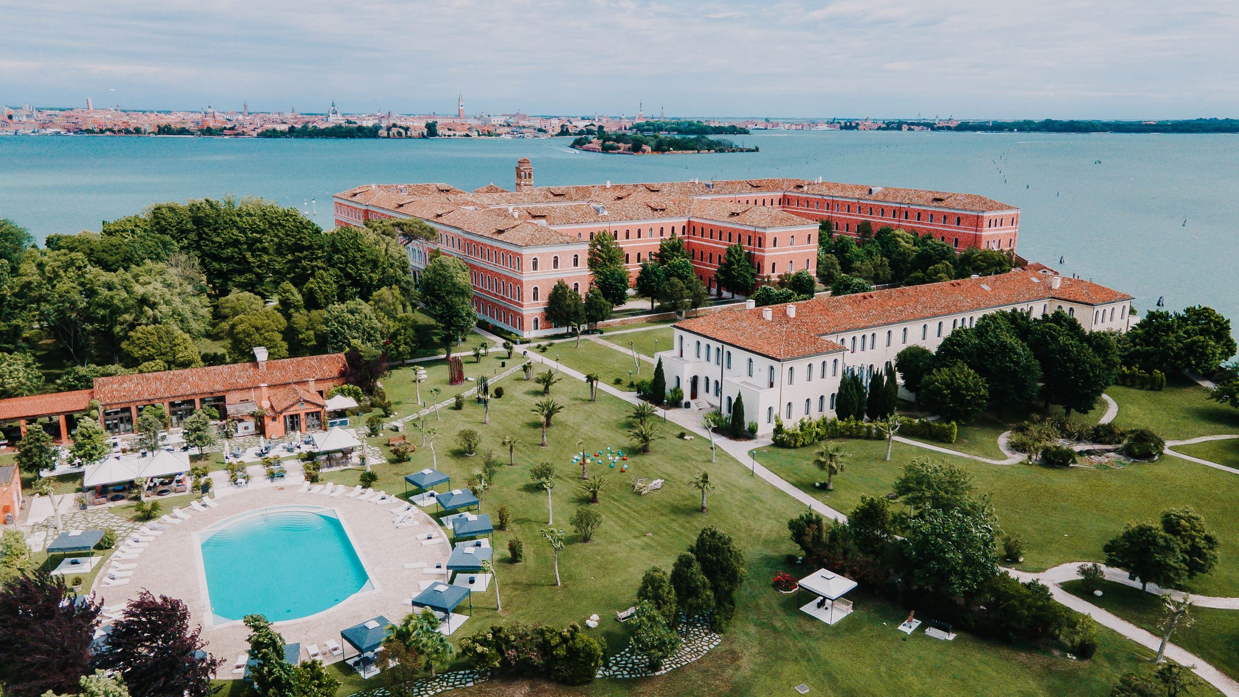 69a4516b0df65c30e7319d3d_San Clemente Palace 4.jpg.jpg
