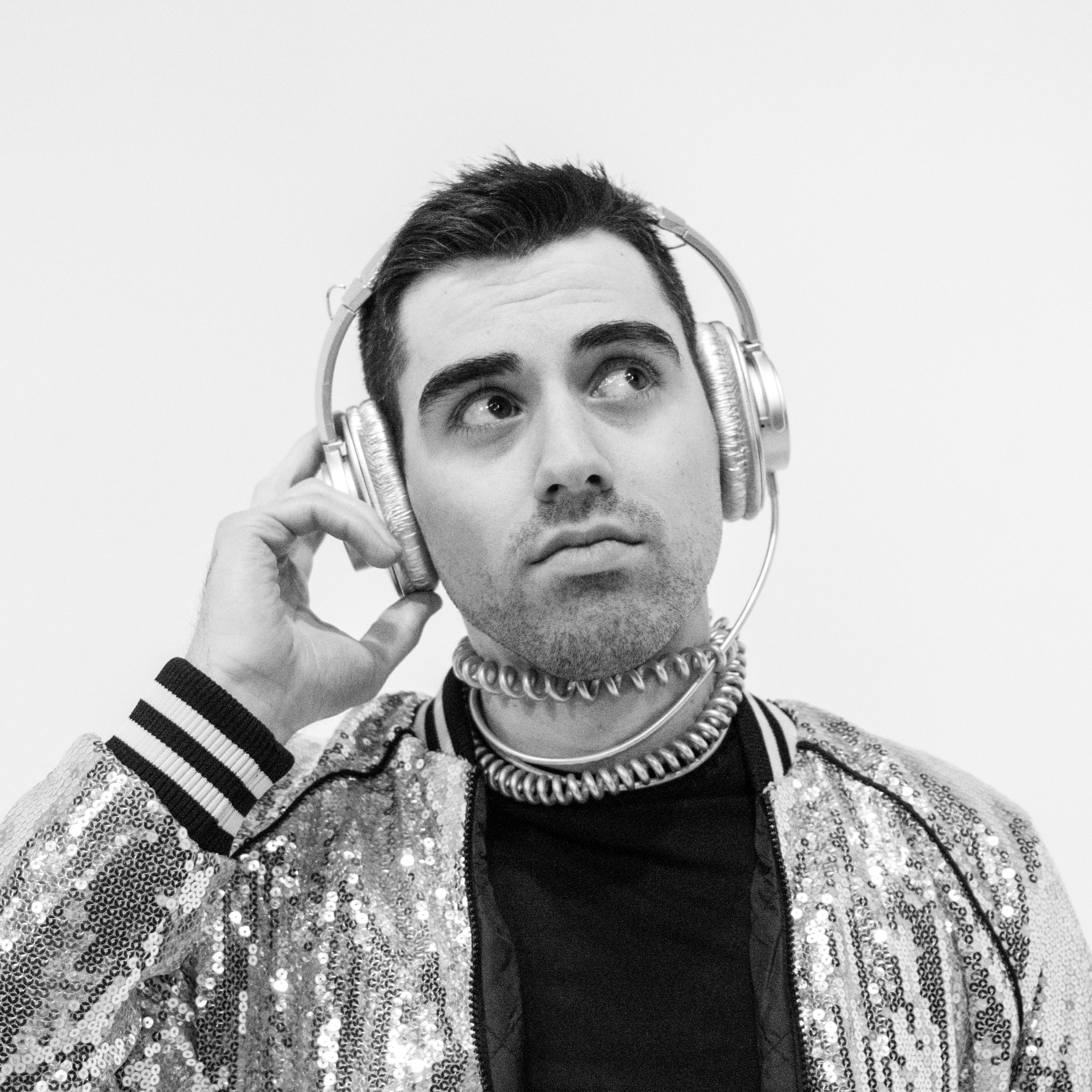 RETROFILE Official Site // "Head Down" Out Now