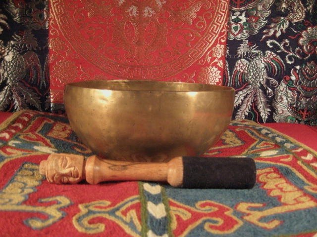 Vintage Singing Bowl 8.5" B