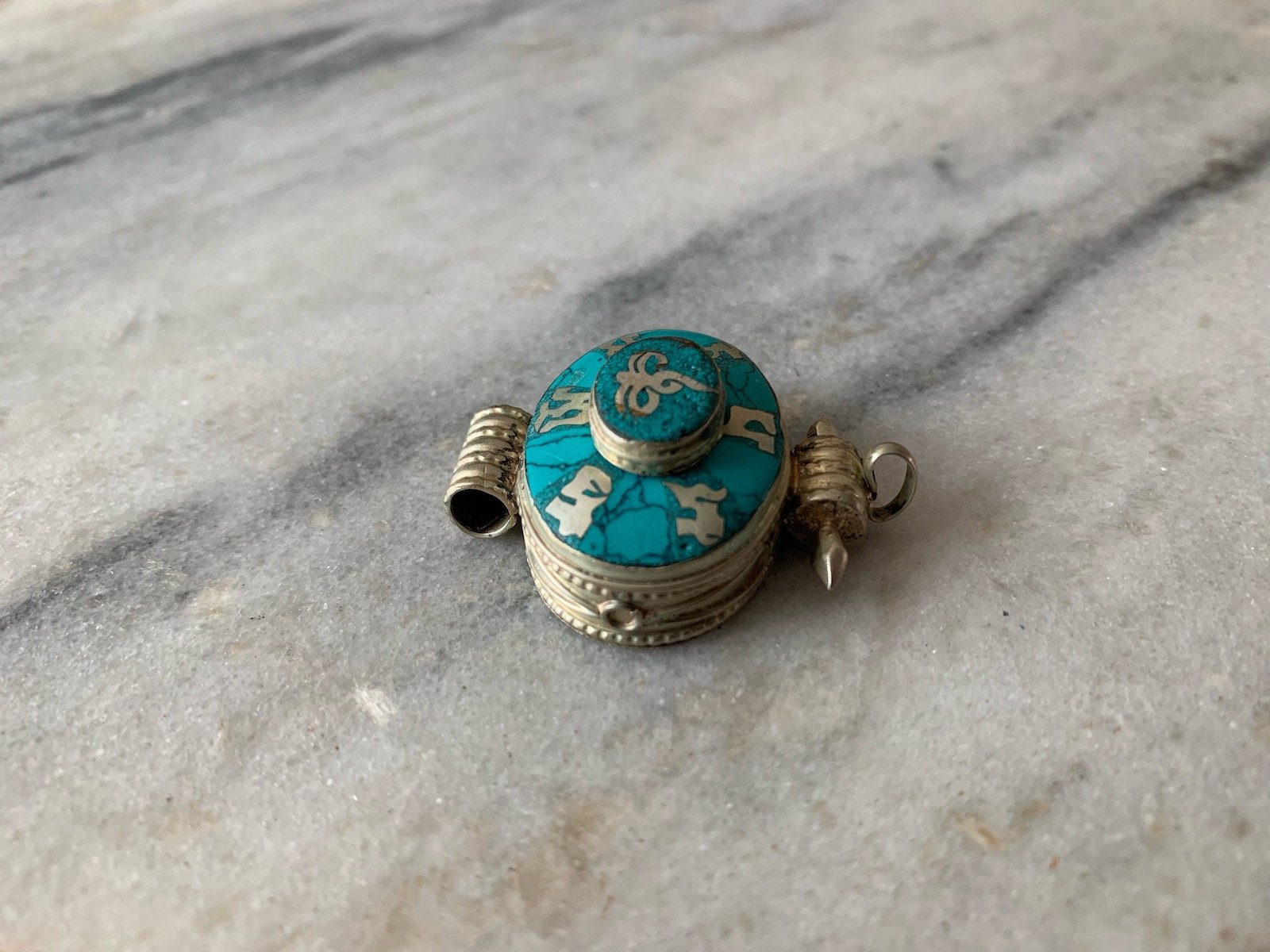 Oval Seva Turquoise Gau, side