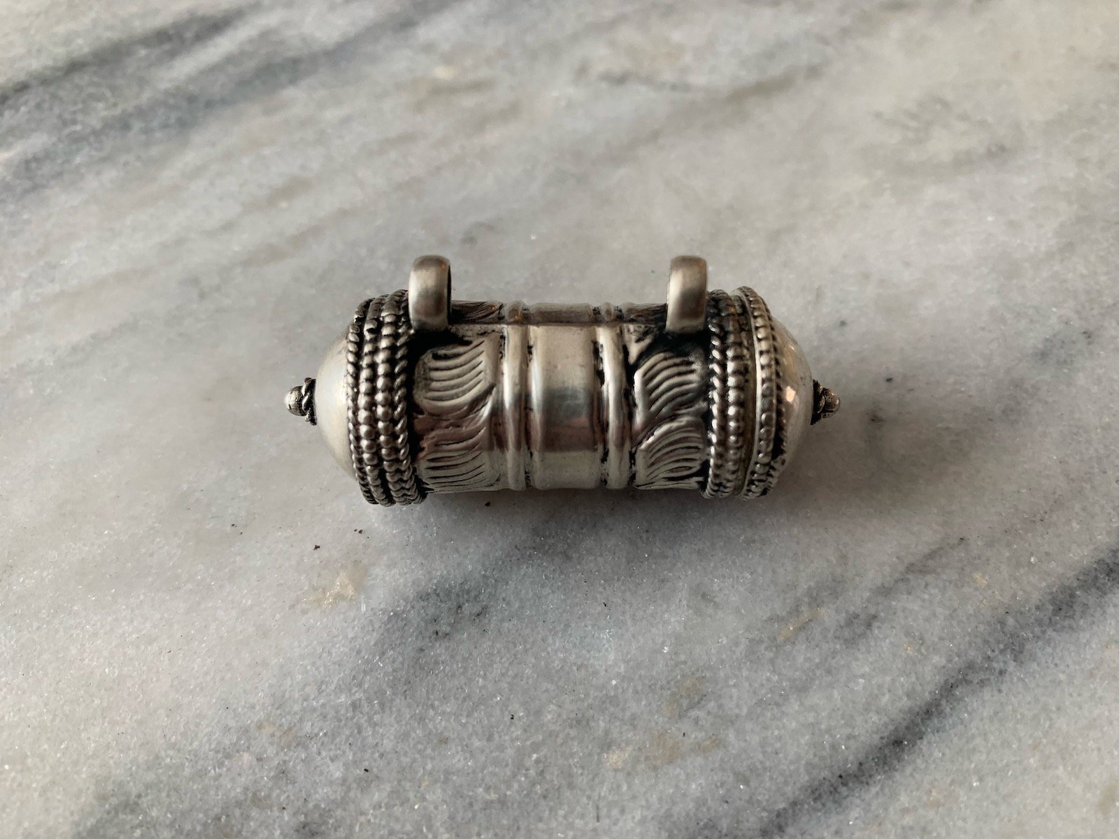 Silver Cylinder Gau