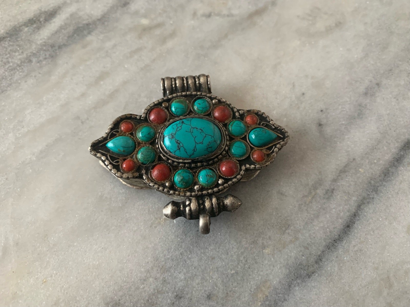 Deluxe Turquoise & Red Coral Gau