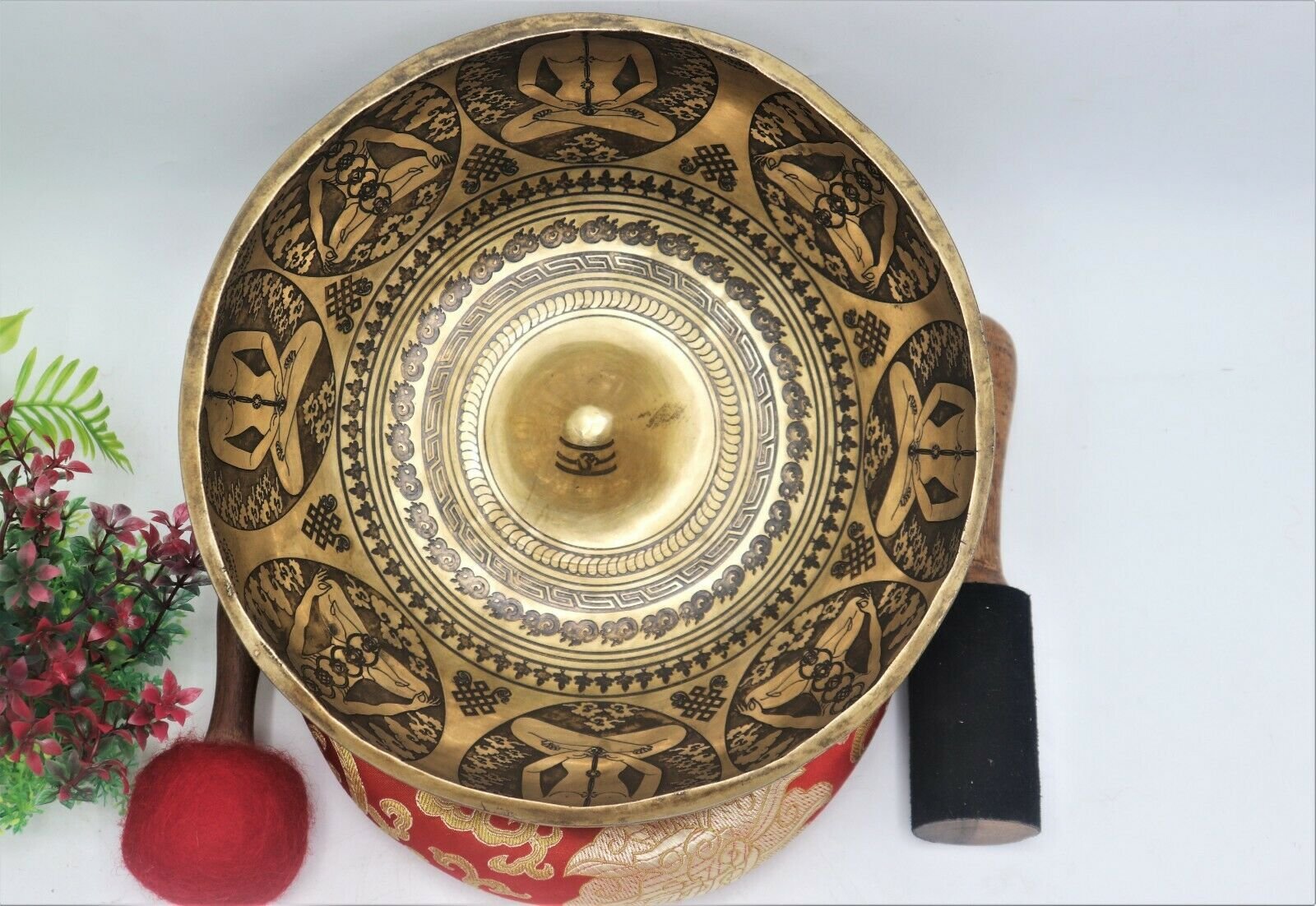 10%22 Chakra Lingam Singing Bowl 6.jpeg
