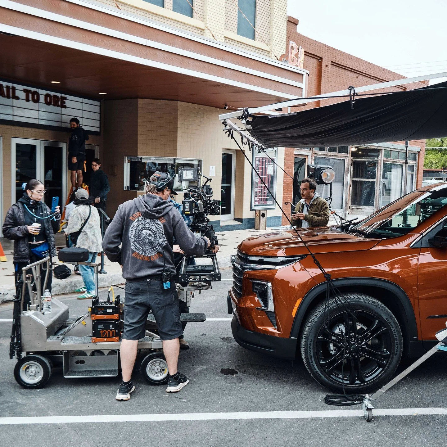 Using Capital One's wallet for this one!⁠
⁠
Director: @talgalasko⁠
DP: @andgavazzi⁠
Gaffer: @keaton_loudamy⁠
KG: Phillip Renke