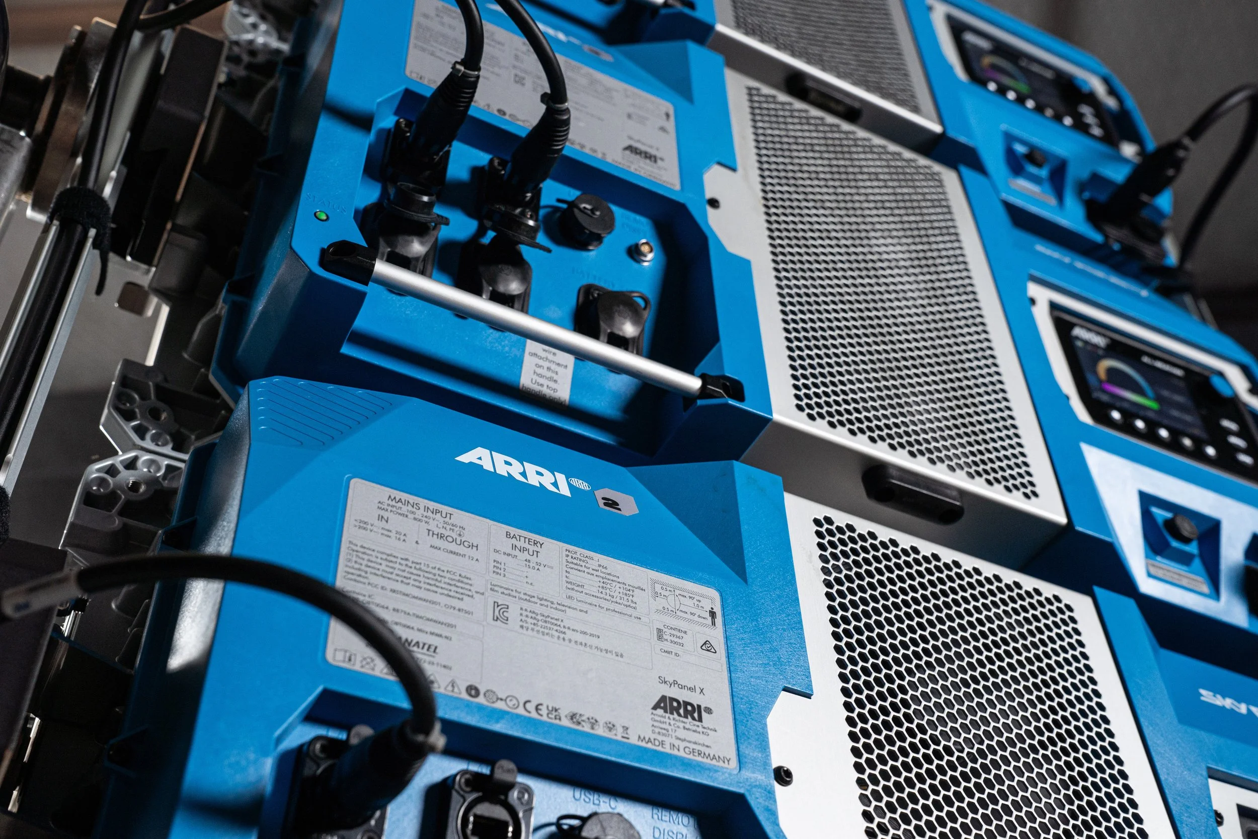 Sky Panel X23 and Aputure XT26_455.jpg