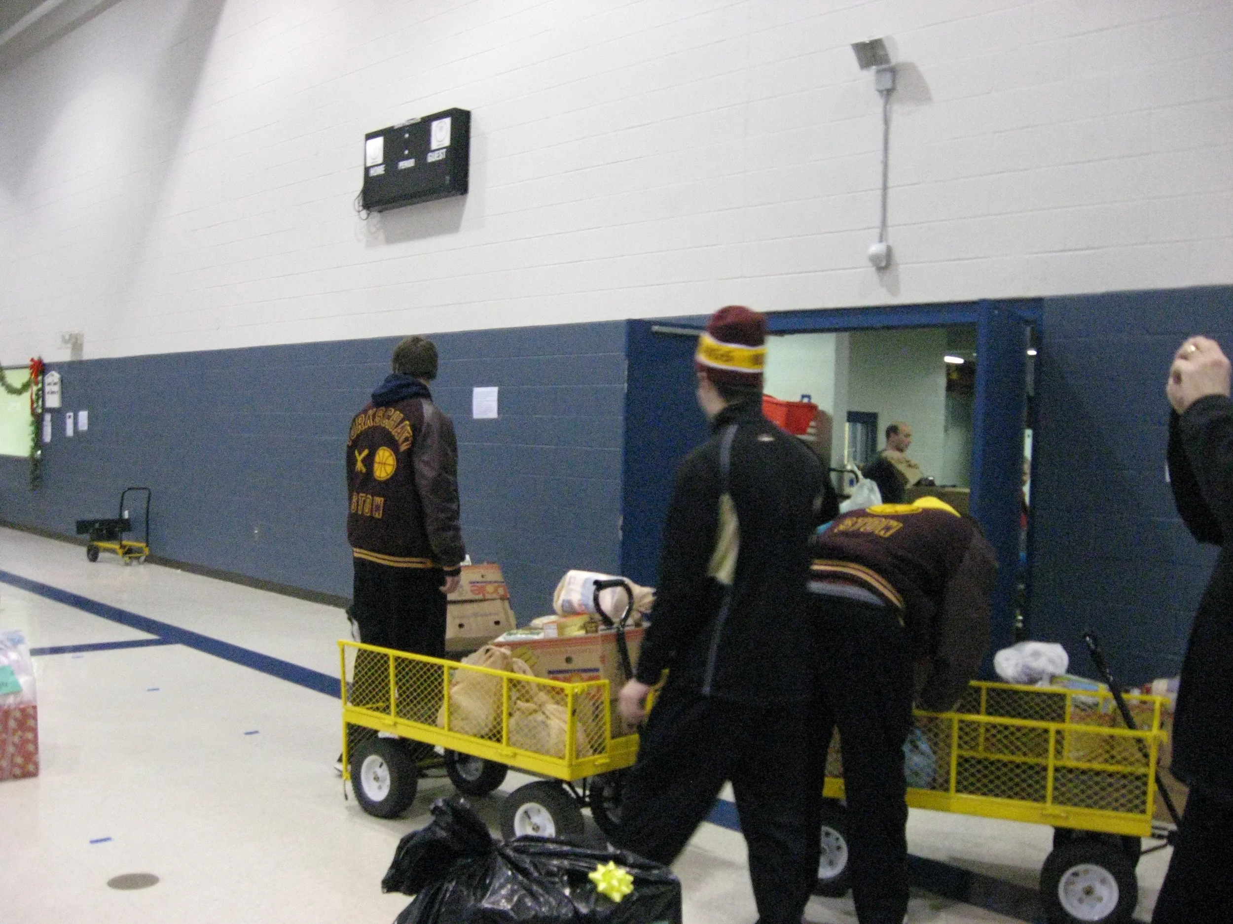 CHRISTMAS 2009 DISTRIBUTION DAY 023.jpg