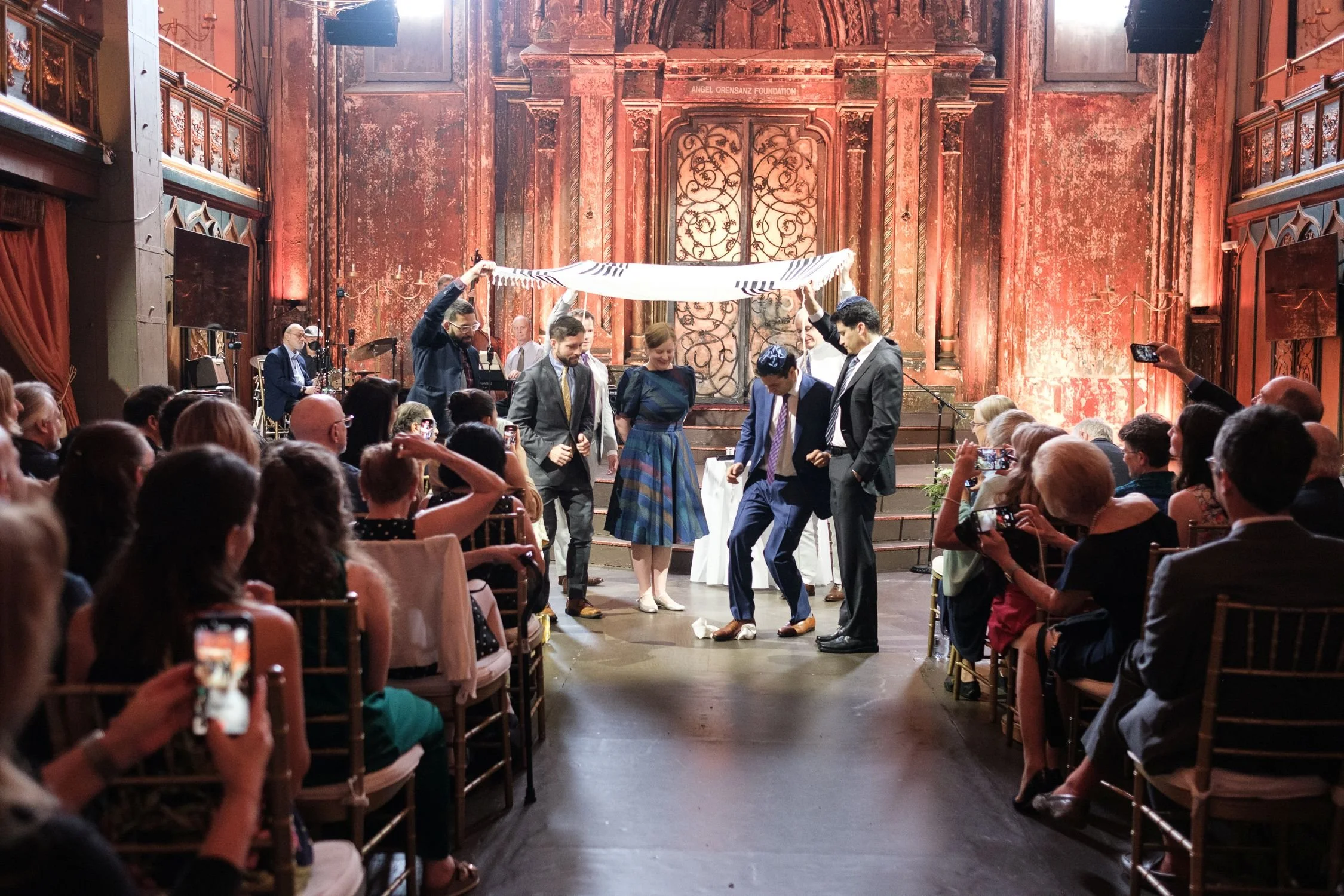 Jewish-weddings enjoying people