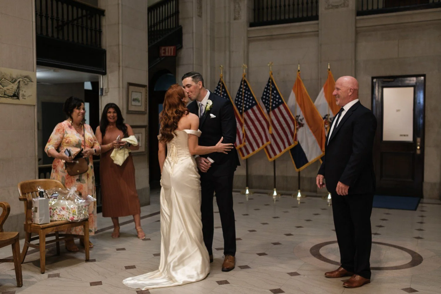 Couple Kissing picture.jpg