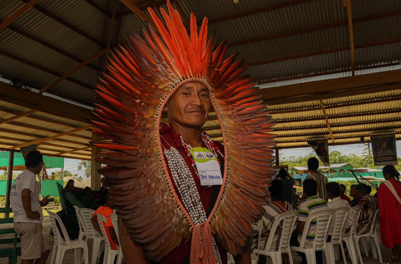  Líder indígena participando en los grupos de trabajo para la protección territorial transfronteriza. 