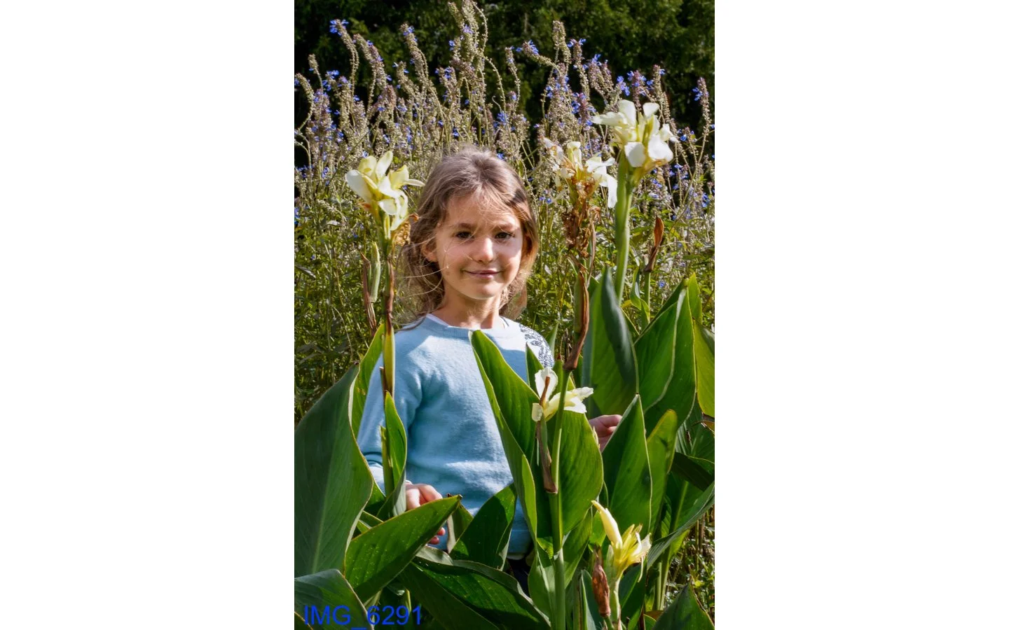 25.11.1_Layda Family_web-33.jpg