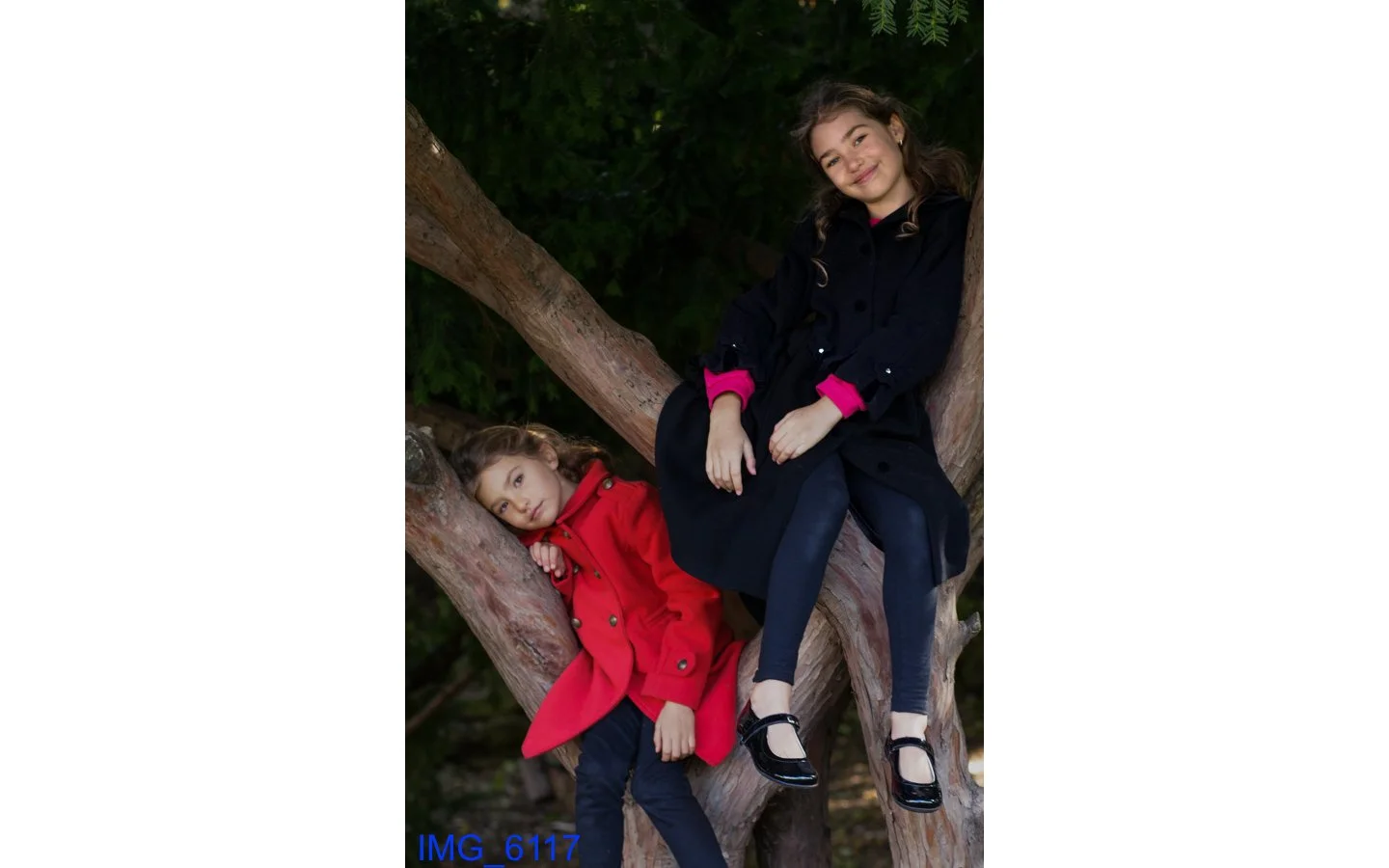 25.11.1_Layda Family_web-20.jpg