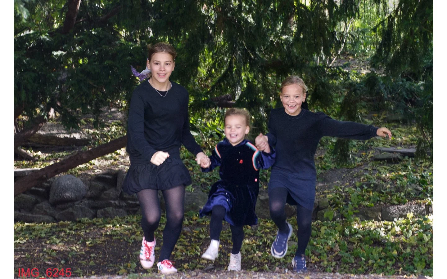 25.11.1_Fiebig Family_web-16.jpg