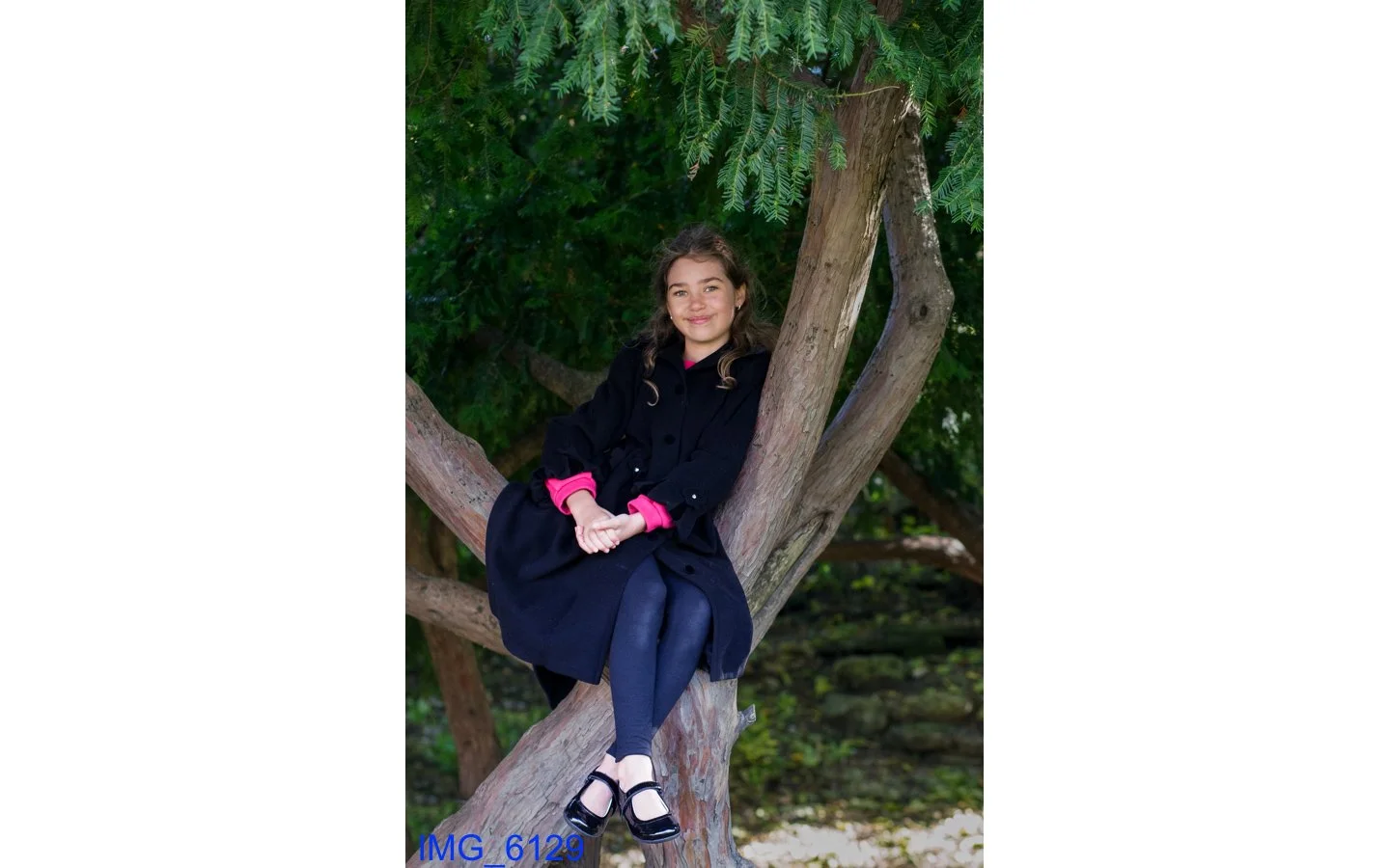 25.11.1_Layda Family_web-24.jpg