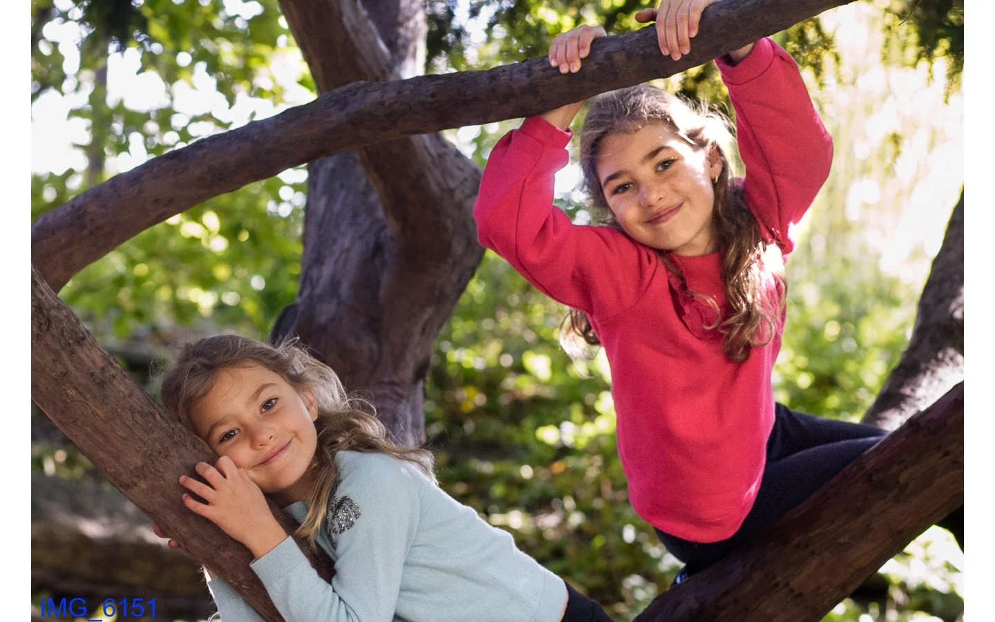 25.11.1_Layda Family_web-30.jpg