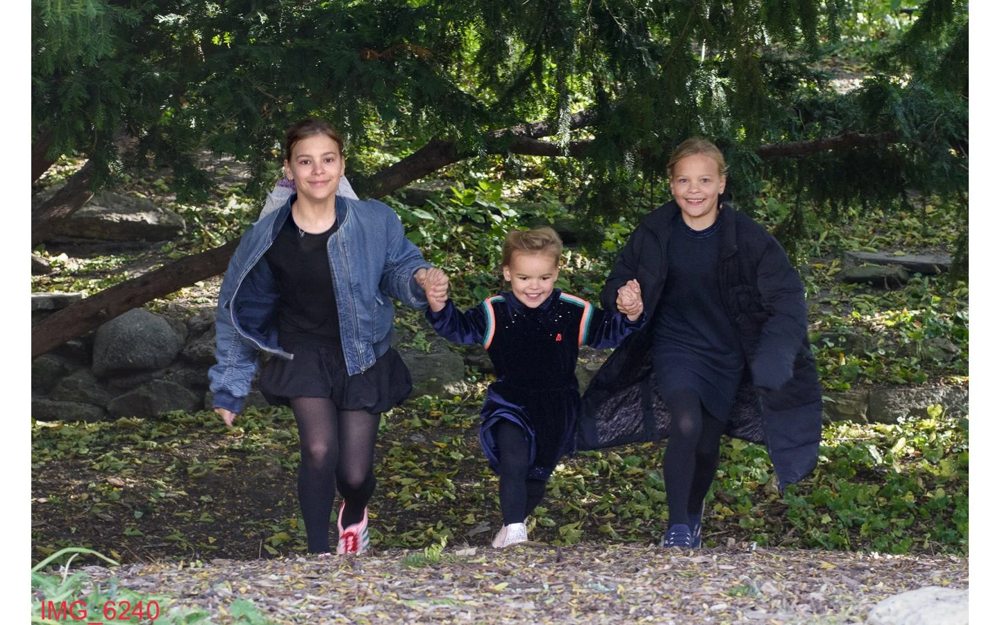 25.11.1_Fiebig Family_web-15.jpg