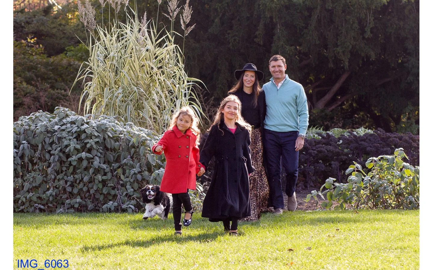 25.11.1_Layda Family_web-06.jpg