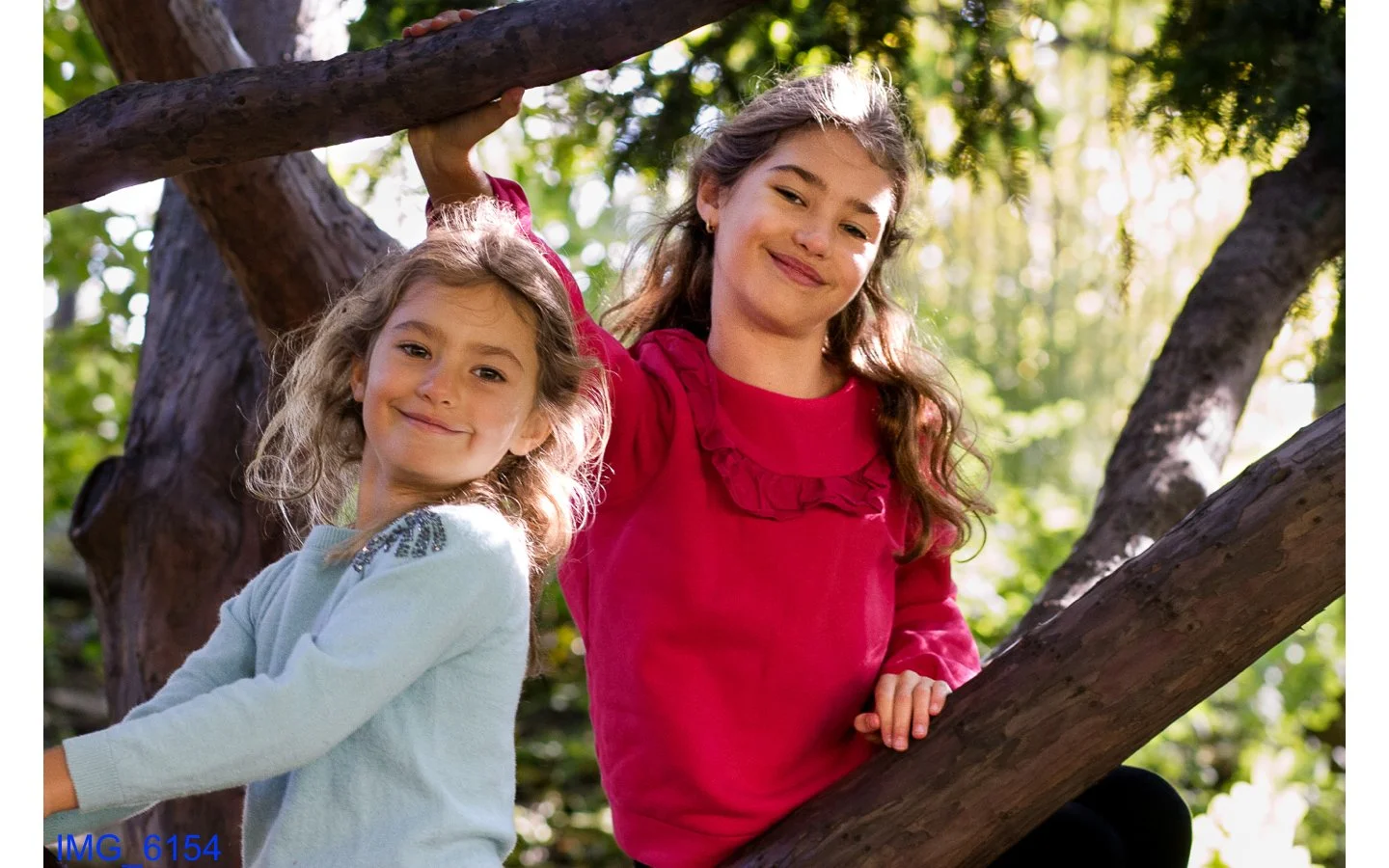 25.11.1_Layda Family_web-31.jpg