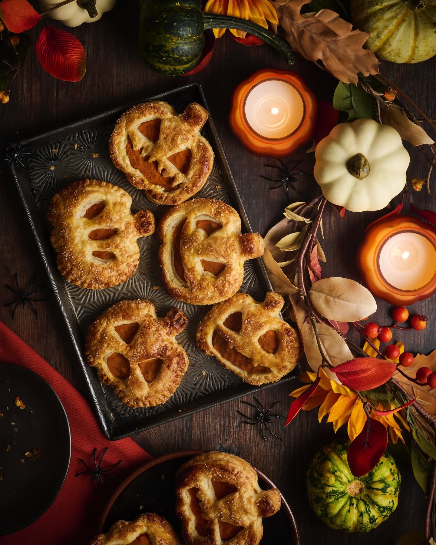 Happy happy Halloween 🎃 aka best day of the year imo 🍂 what&rsquo;s everyone dressing up as?! Mine may have some semblance to the worlds best break dancer (photos available upon request)&hellip; 🇦🇺 🦘 

The cutest little pumpkin puff pastries, st