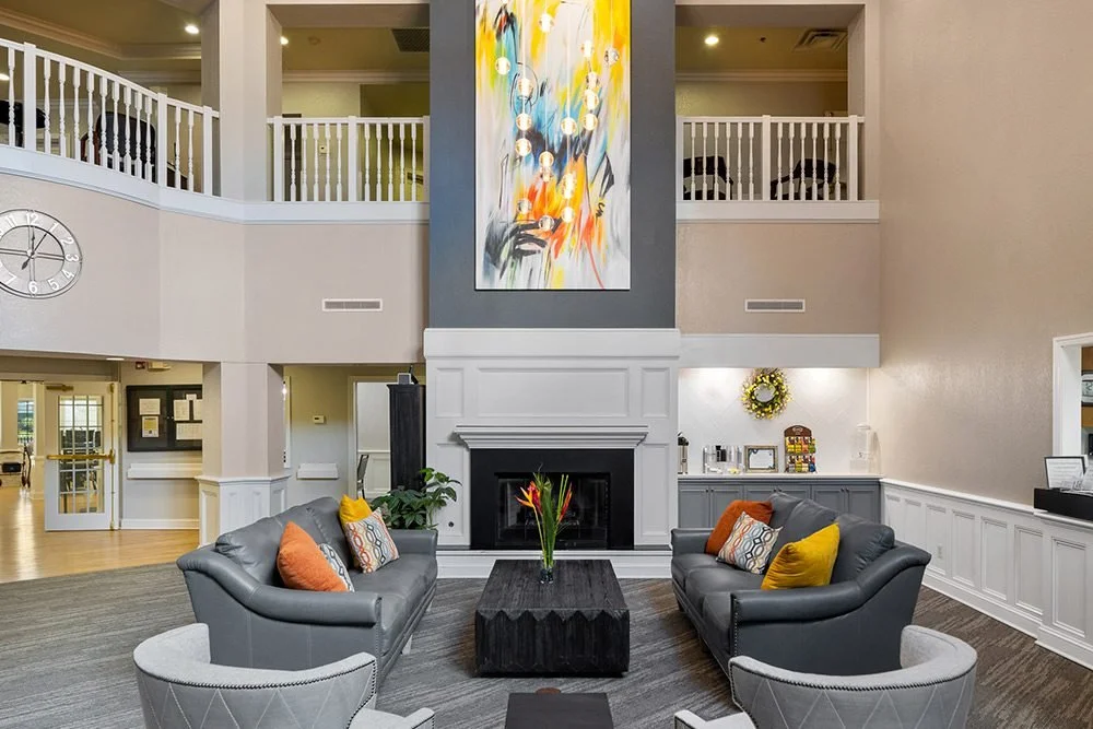 bradford-village-senior-living-lobby-entrance-area.jpg