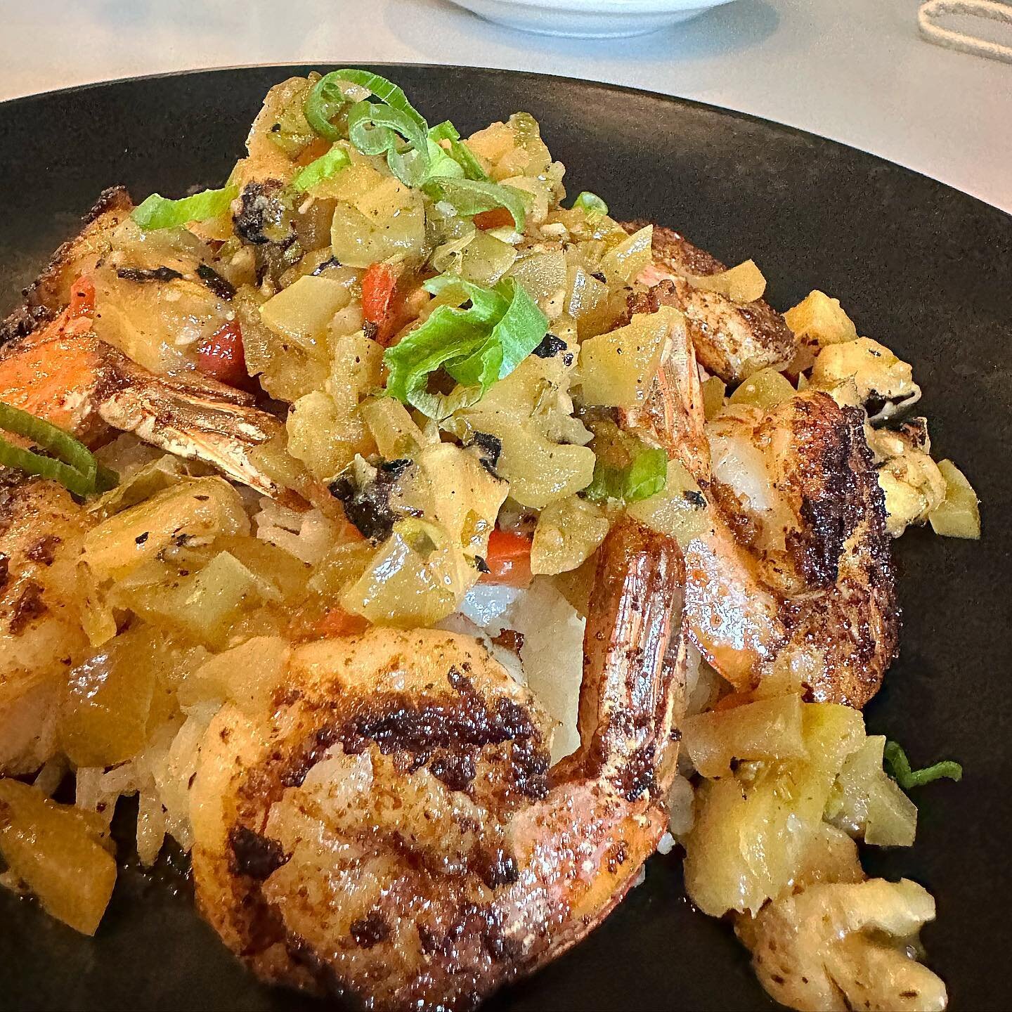 End your weekend on a high note with a satisfying dinner at our place! 🍽️🍷 
.
.
.
.
.
#SundayDinner #Foodie #datenight @outer_banks_restaurants #outerbanksrestaurant