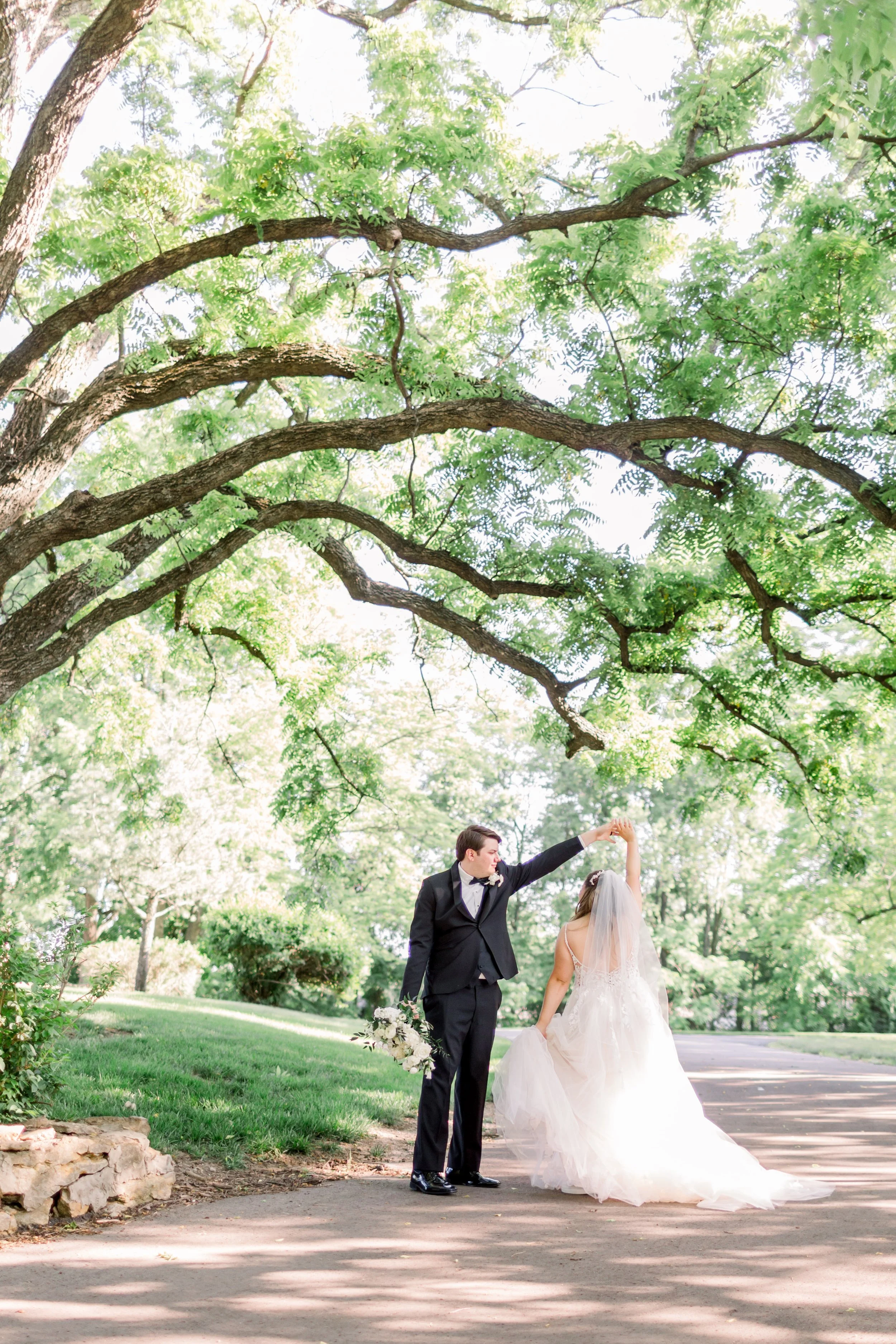 05.27.2023-Payton-and-Zane-Barr-Wedding-Photos-by-Elizabeth-Ladean-Photography-0726.jpg