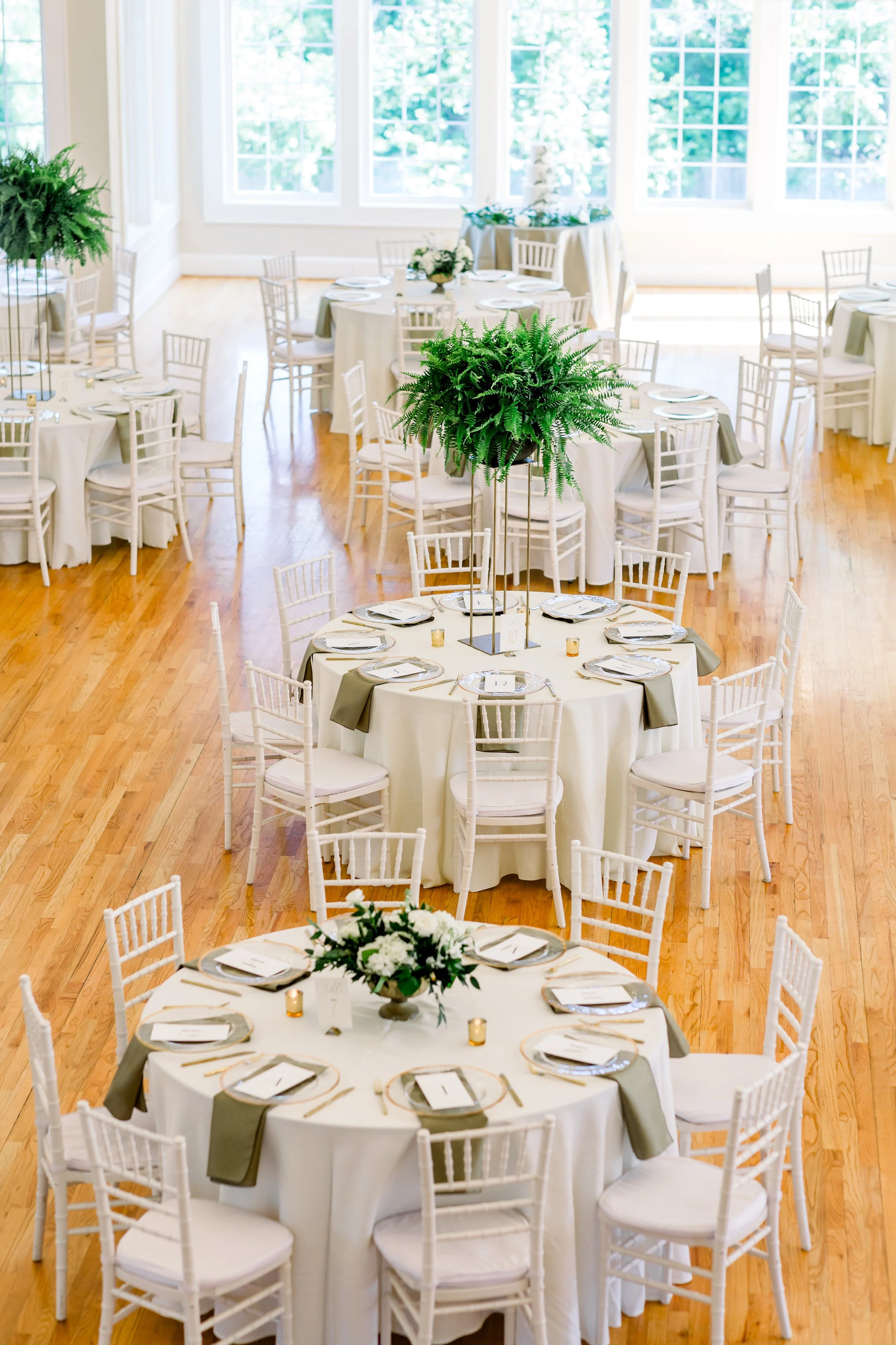 05.27.2023-Payton-and-Zane-Barr-Wedding-Photos-by-Elizabeth-Ladean-Photography-0530.jpg