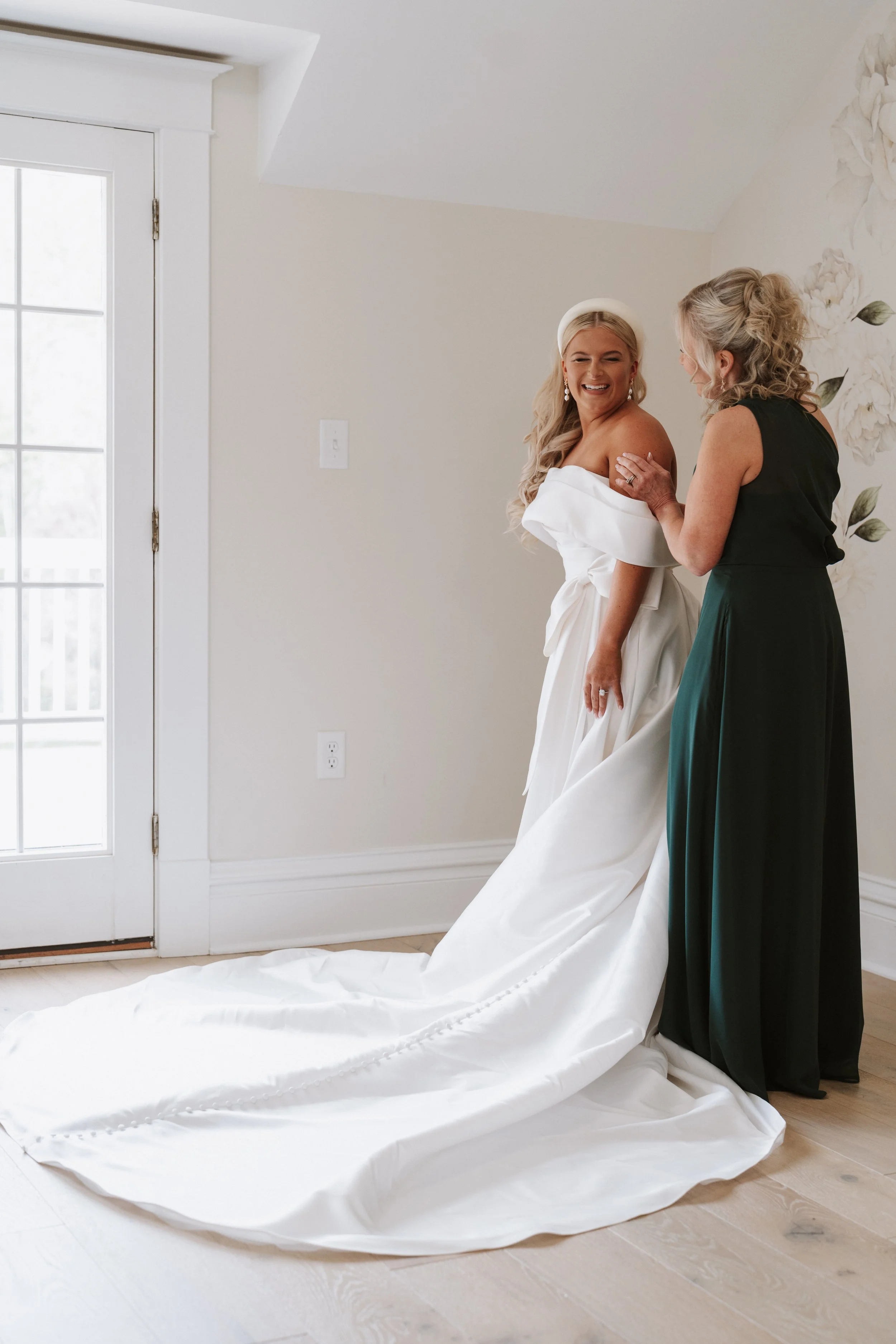 Unique Kansas City Chapel Wedding - 9.jpg