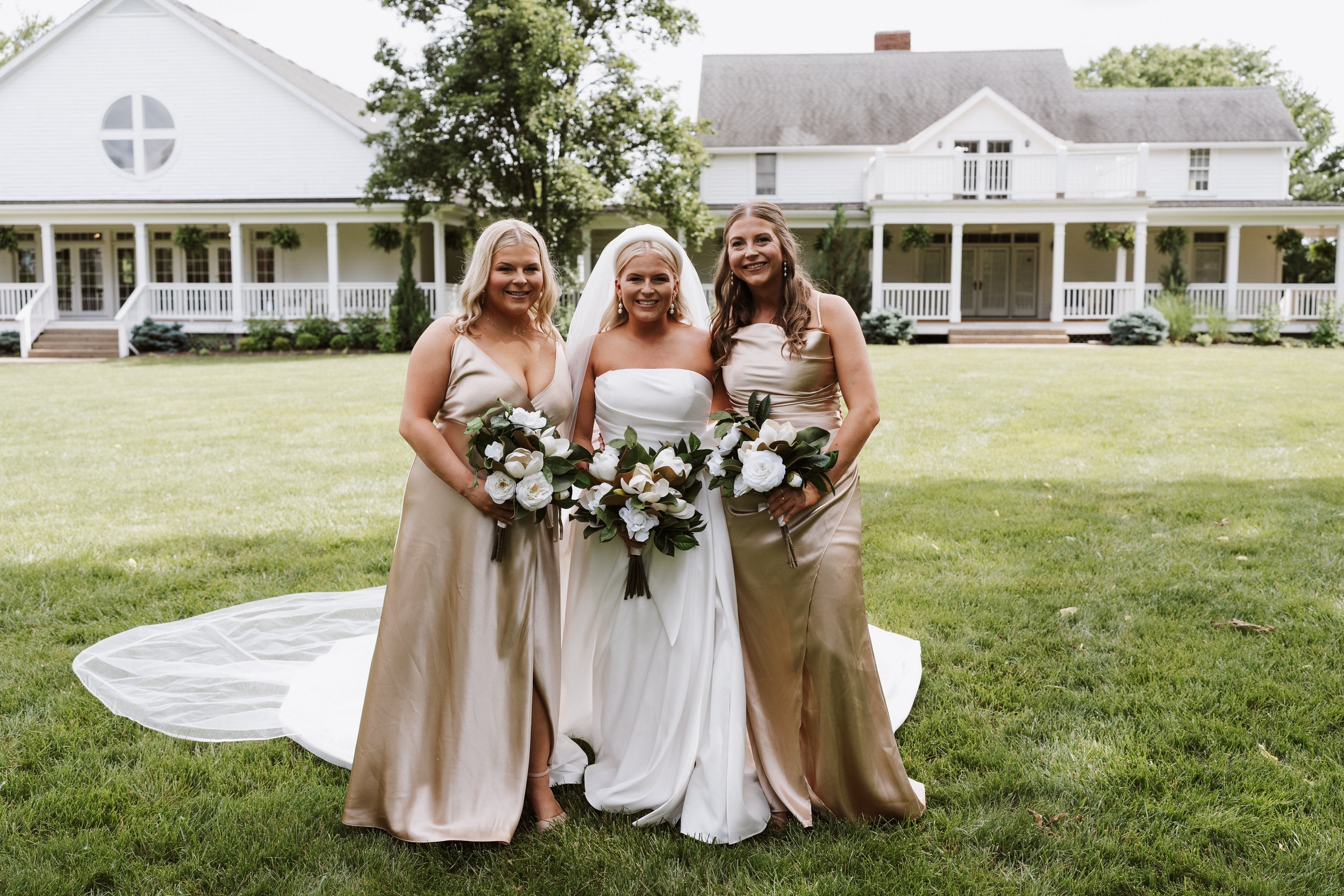 Unique Kansas City Chapel Wedding - 14.jpg