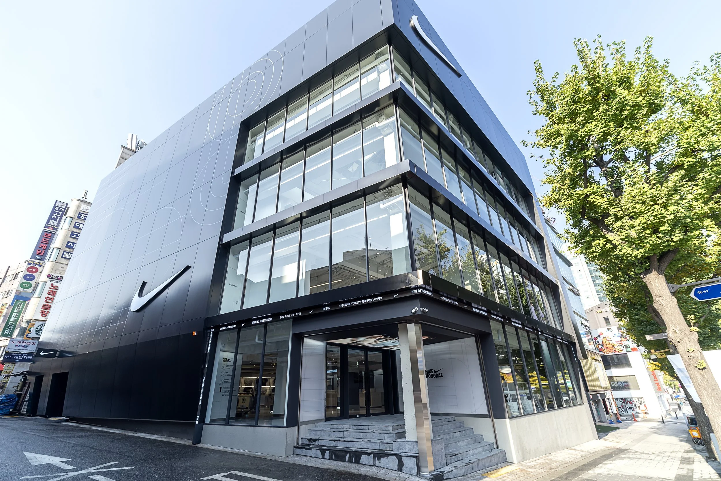 APLA_KOREA_SEOUL_NIKE HONGDAE FACADE 04.jpg