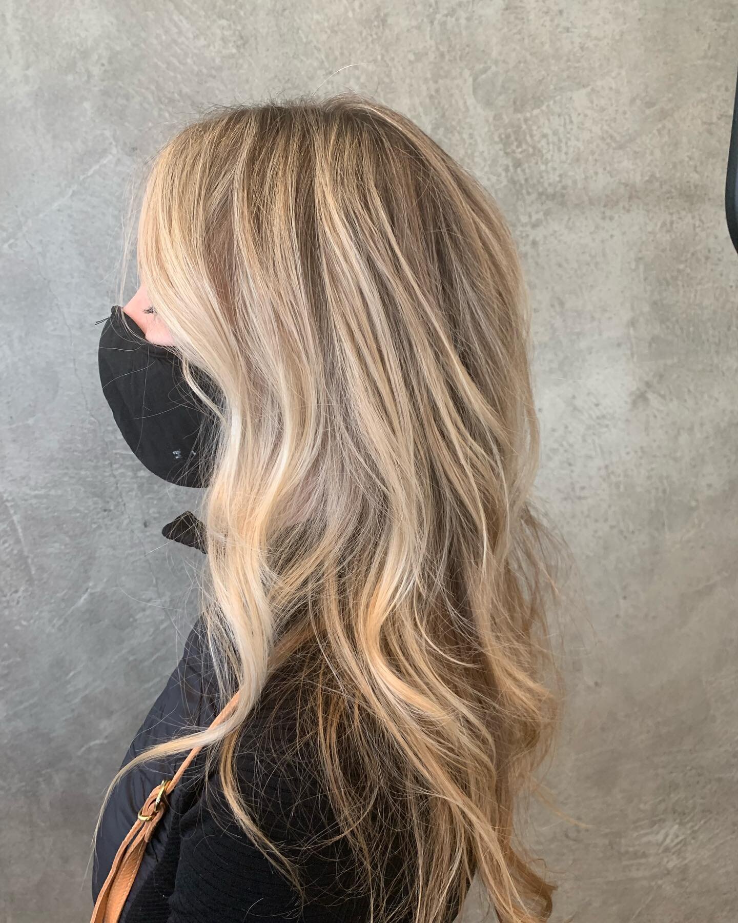 Pretty hair I made from last week &hearts;️ #balayage #blonde
