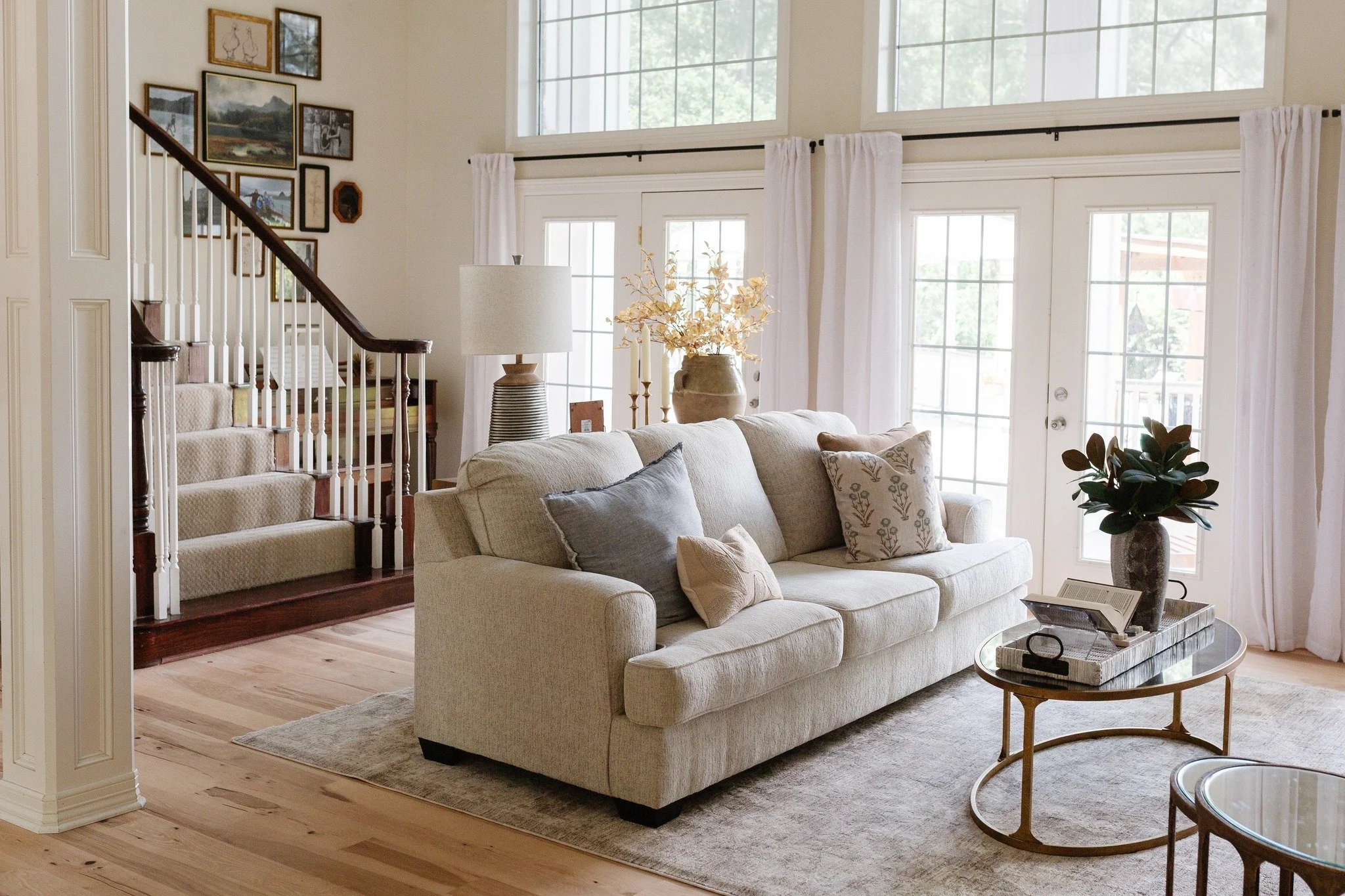 I'll only be showing this beautiful home from here on out. Swipe if you want to see what it looked like before.