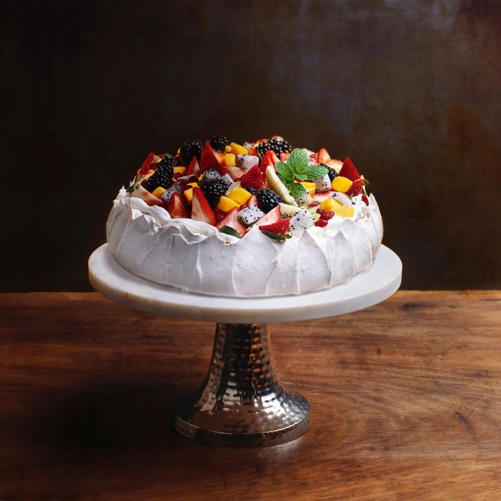 Traditional Pavlova (8-10)