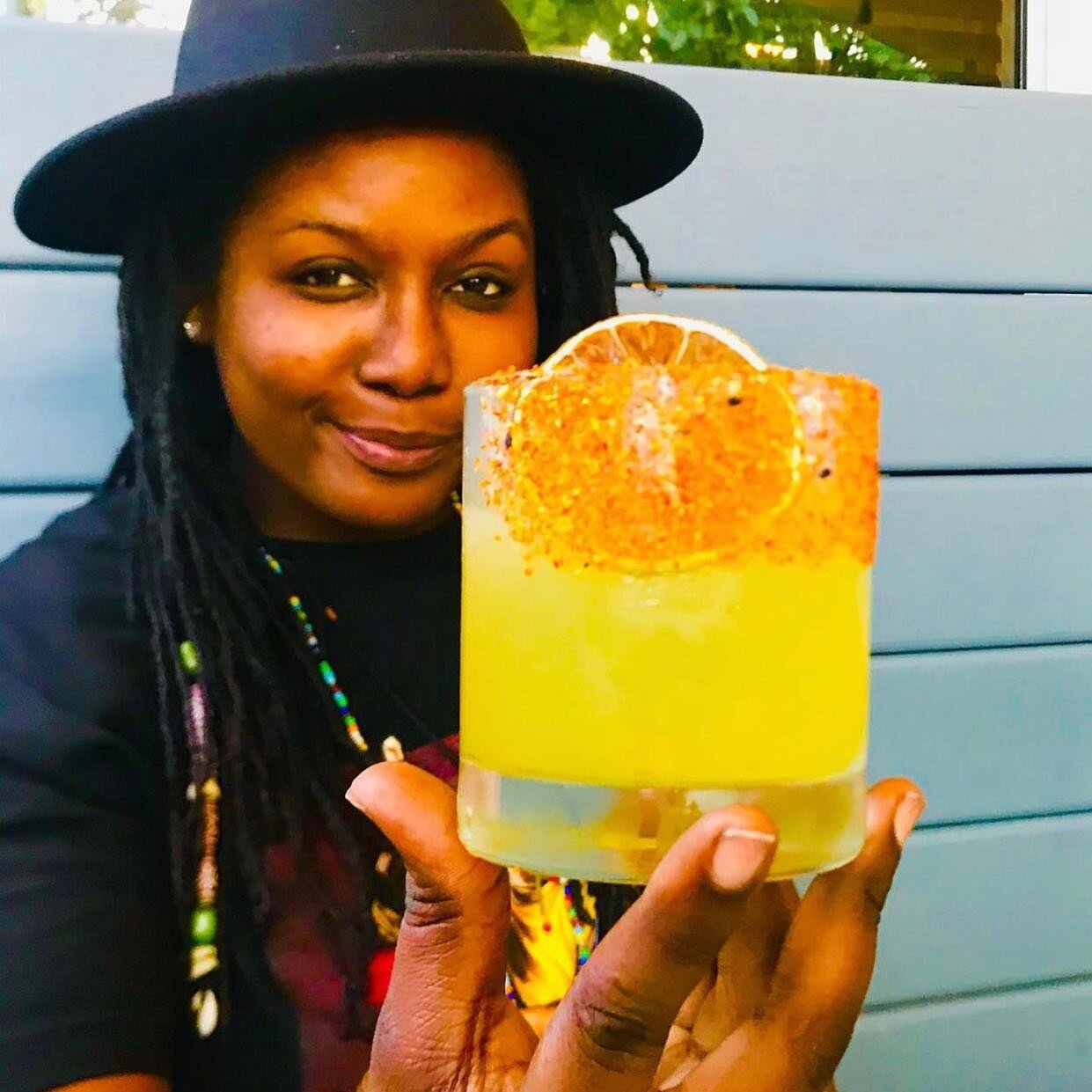 ✨ We WISH you a day as bright ☀️ as this drink ... &amp; hours filled with no need to think &mdash; &ldquo;what should I eat?&rdquo; (Sherwoods, obviously!) #brunchmiami #miamibrunch #happyhourmiami #drinklocalmiami 📸 :: @master_gorilla_kie