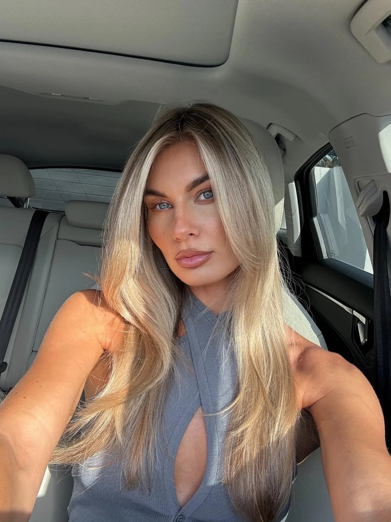 We love a fresh hair car selfie ❤️‍🔥
@biancablack fresh out of her appointments with @coreybromleyhair 🫶🏼🫶🏼
#hair #redken #shadeseqaunz2025 #blondes #explorerpage #hairinspo