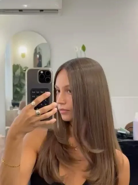 ✨ Absolutely GLOWING after her appointment with @maddyb.hair 🔥 Extra glossy and extra bounce, exactly we way we like it! 

#shadeseqaunz2025 
#redken_pro 
#gloss 
#hair
#blowout 
#haircut 
#hairstyles