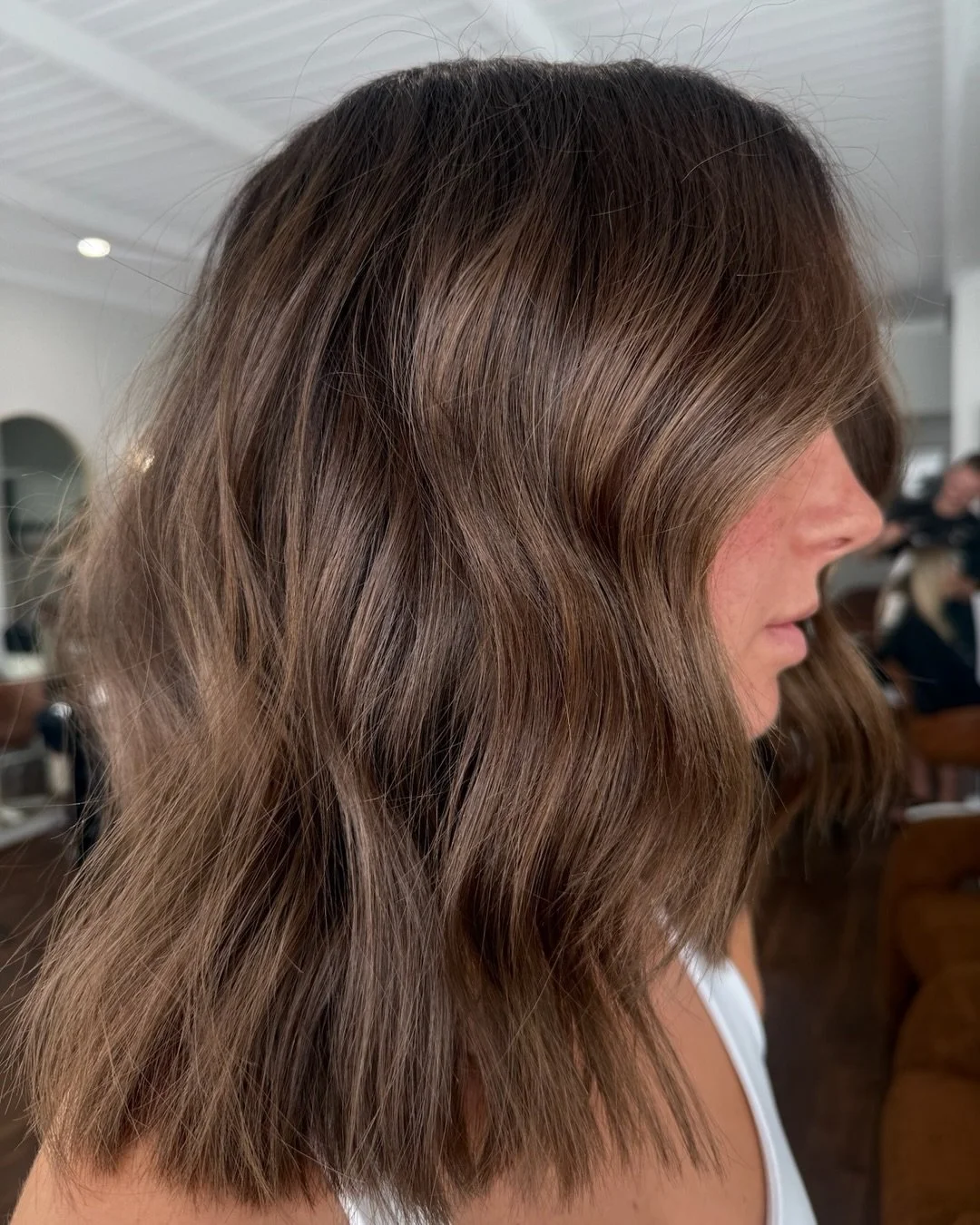 Sparkly brunettes always ✨🤎✨🤎 

@hairbyelliemac_ 

#brunette #darkhair #hairinspo #bob #haircut