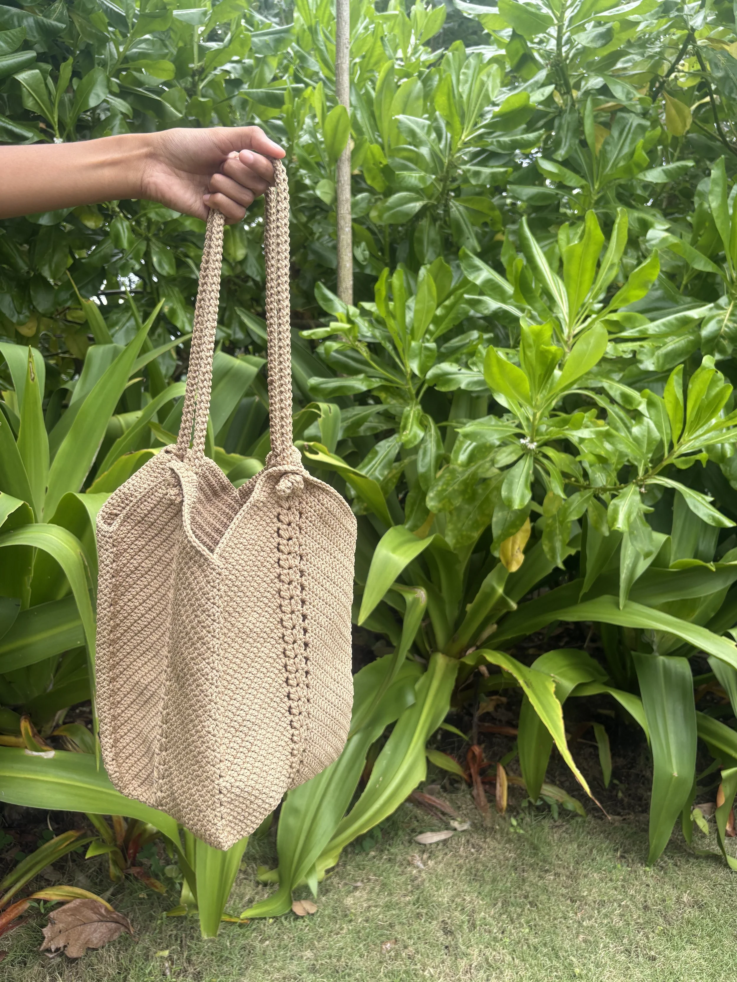 Miamia Crochet Diamond Bag - Mia Ponidjan.jpg