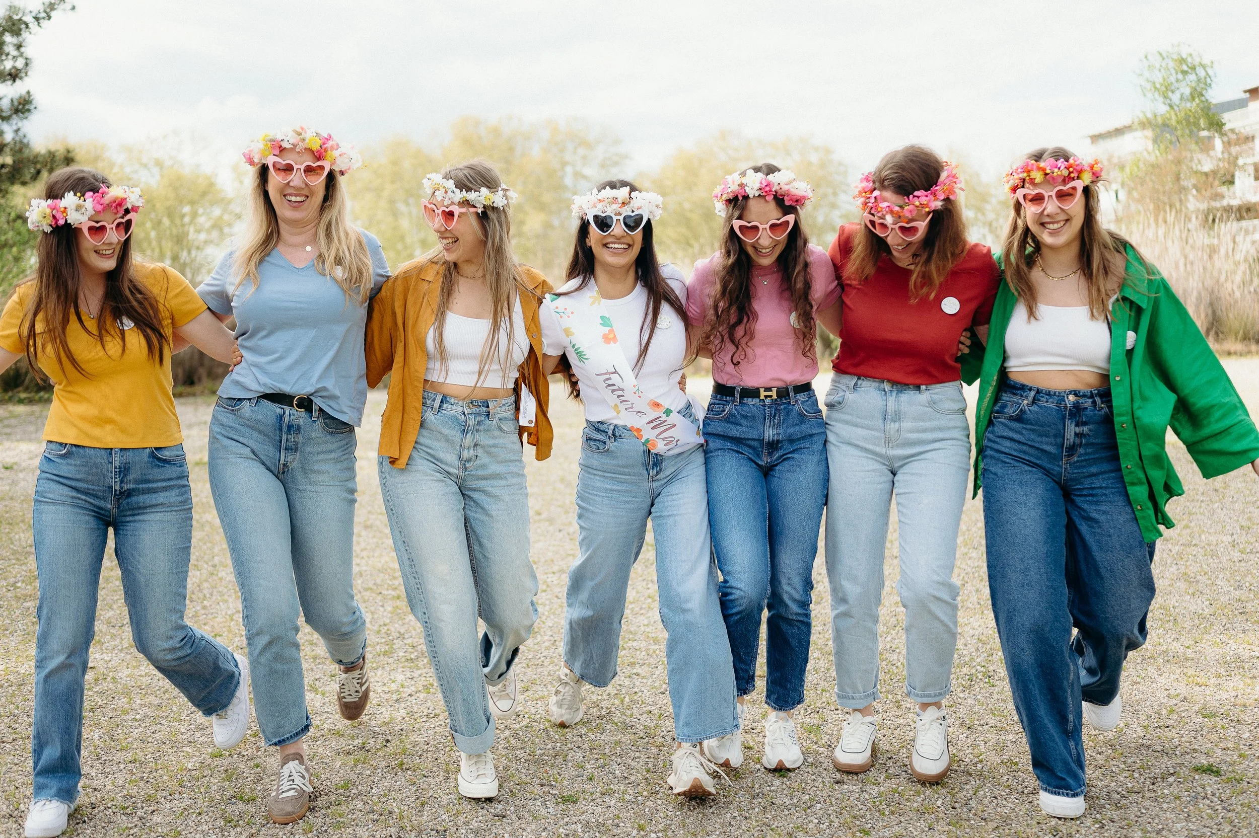 Séance photo EVJF au jardin botanique de Bordeaux, moment joyeux entre amies sans poses forcées