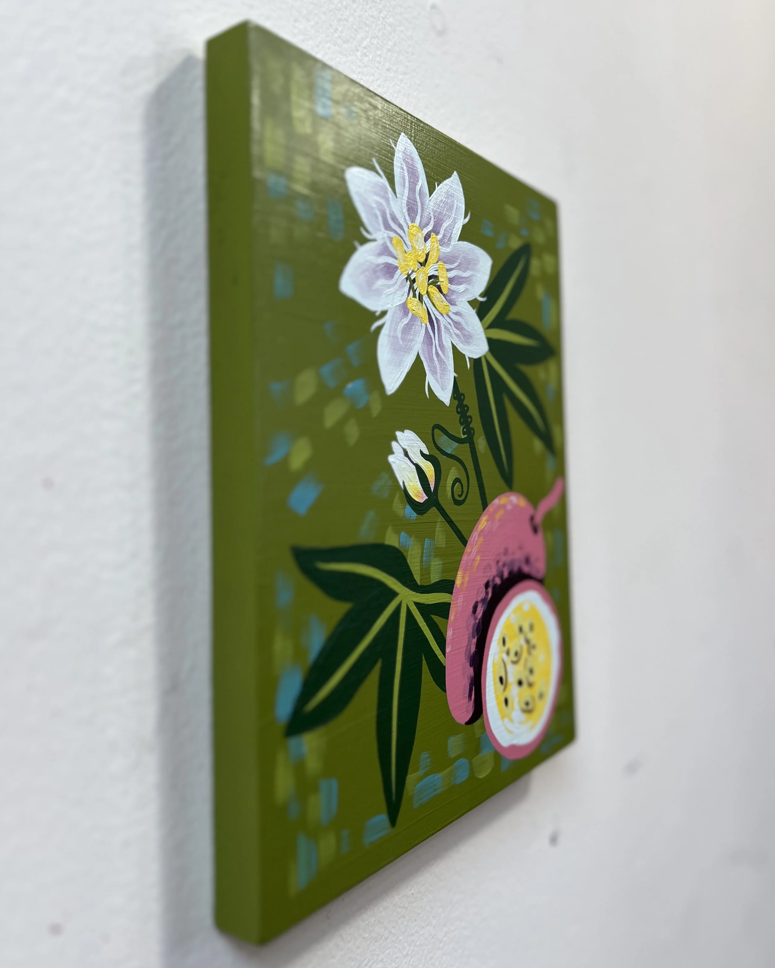 Cut Passionfruit Angle.jpeg